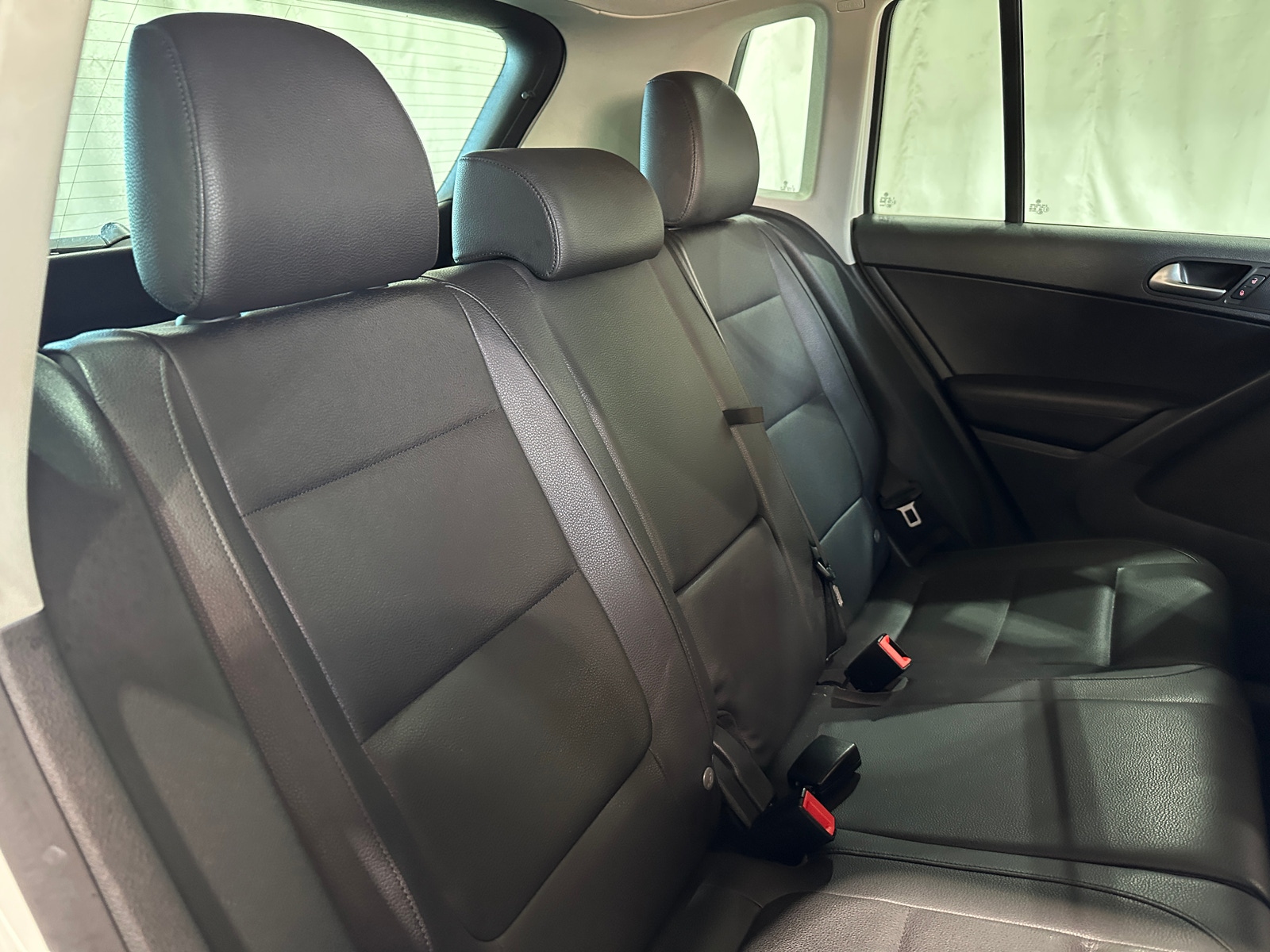 Thumbnail: 2016 Volkswagen Tiguan - 6