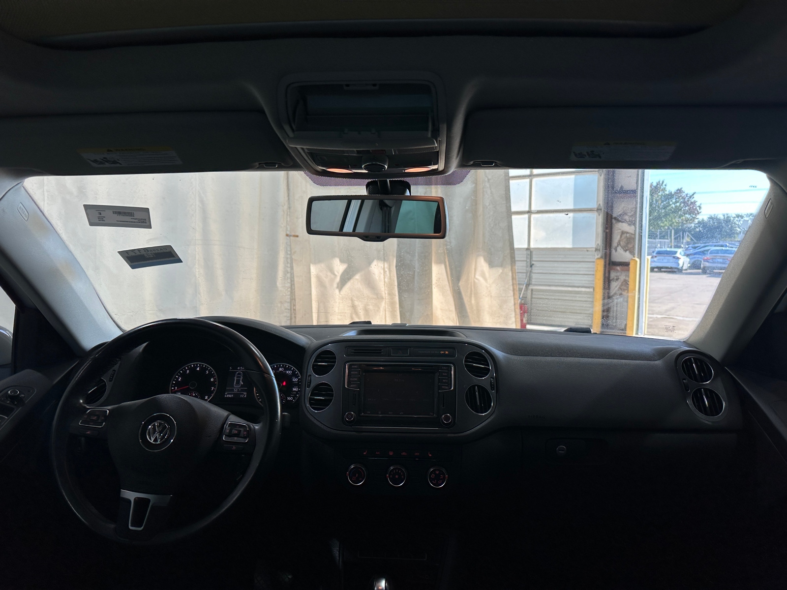 Thumbnail: 2016 Volkswagen Tiguan - 3