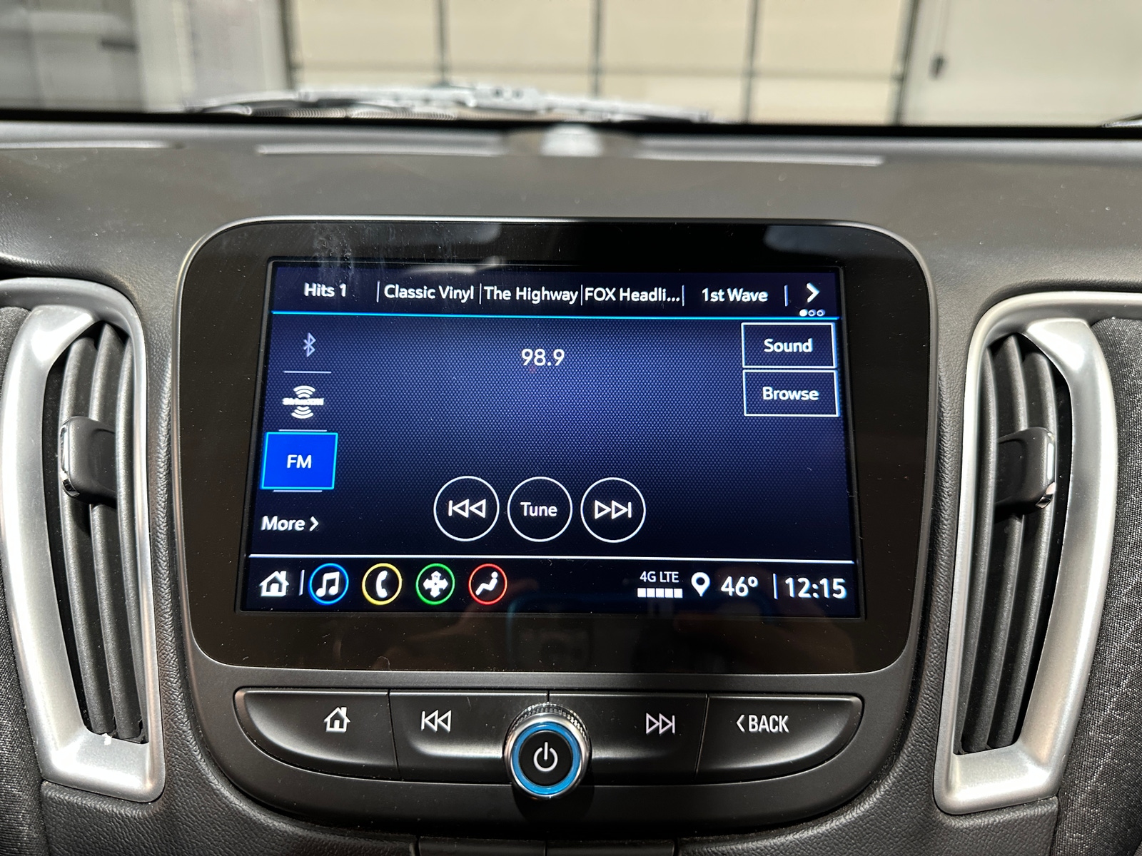 Thumbnail: 2024 Chevrolet Malibu - 4