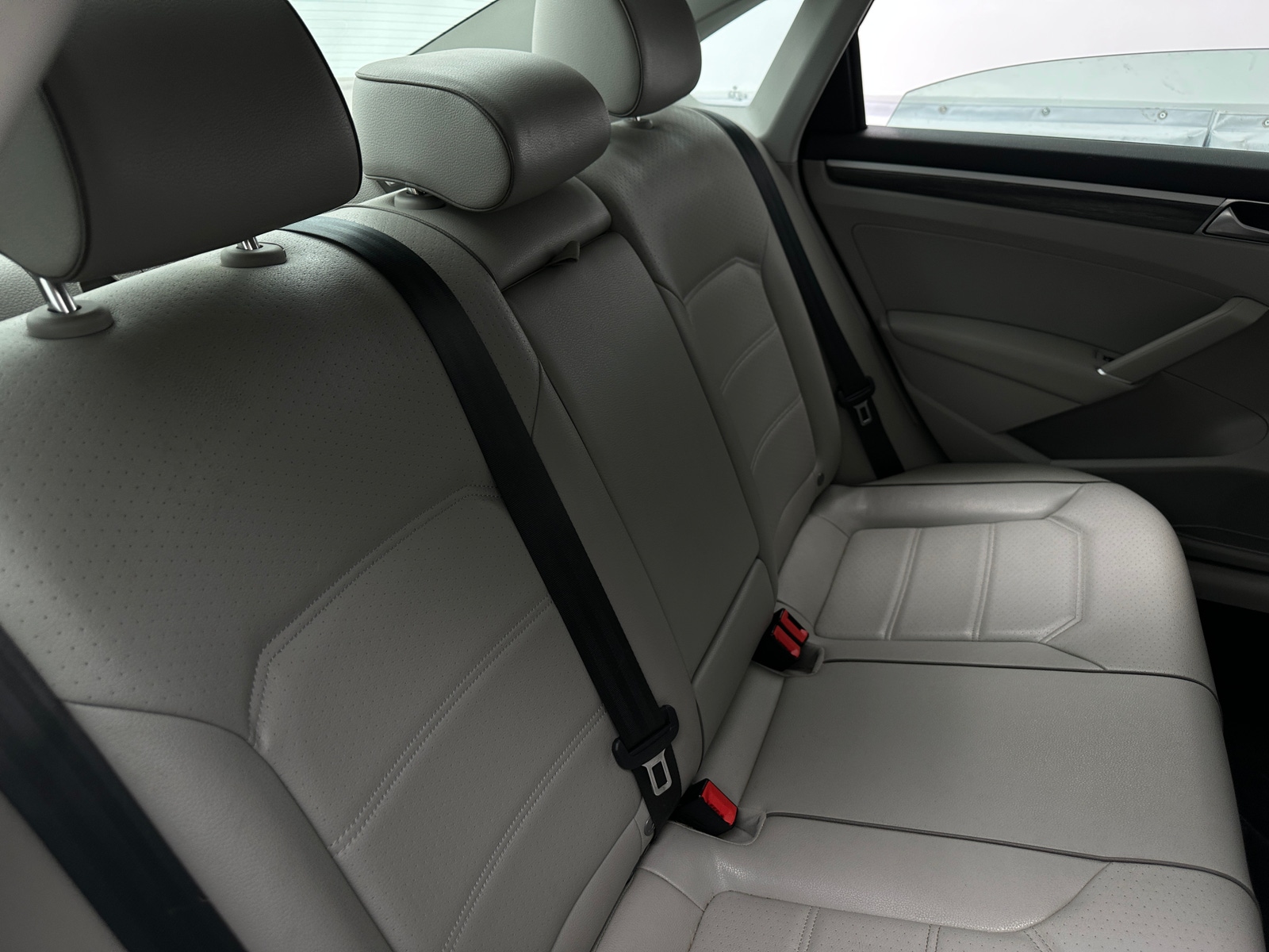 Thumbnail: 2016 Volkswagen Passat - 5