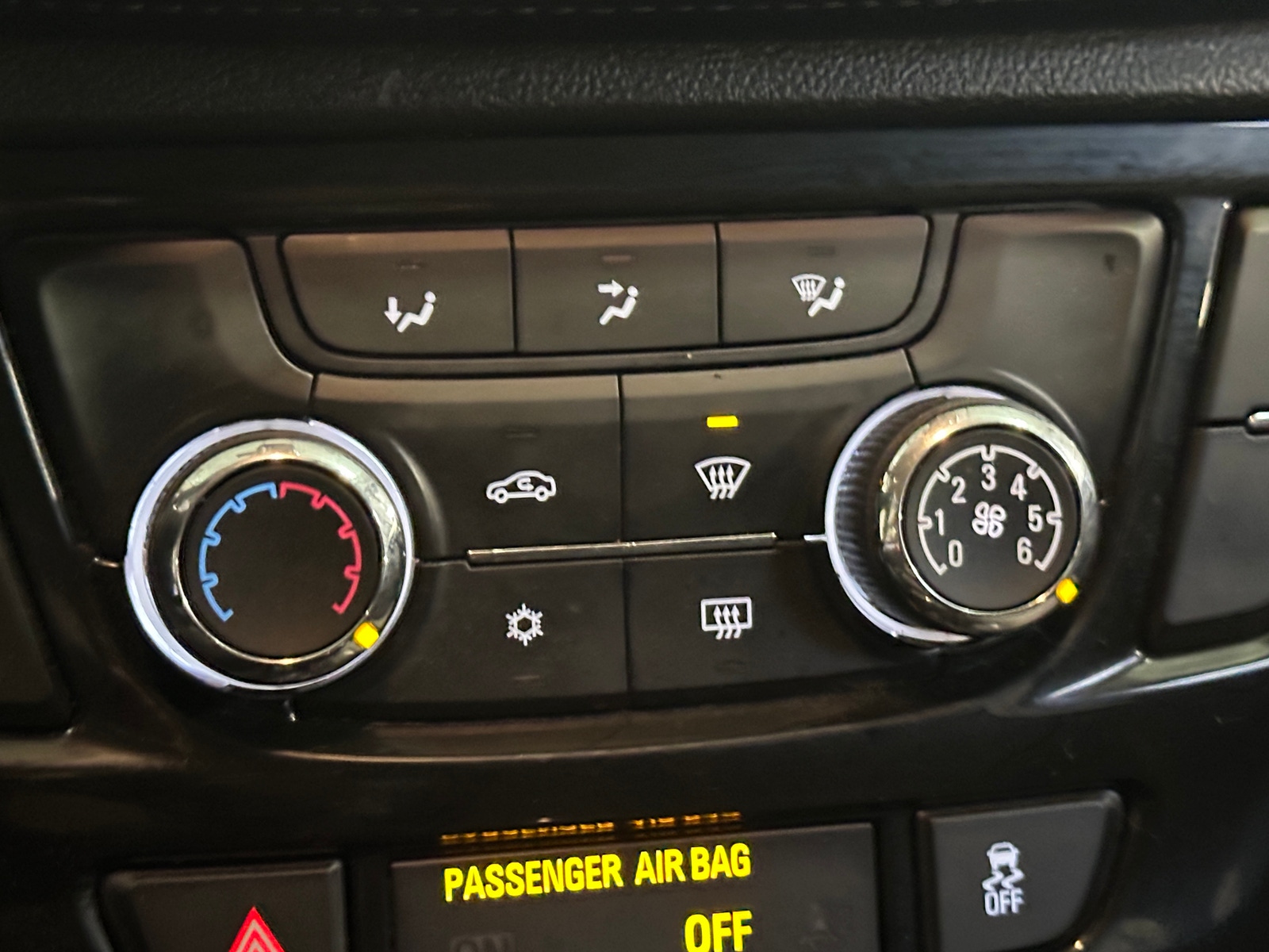 Thumbnail: 2019 Buick Encore - 4