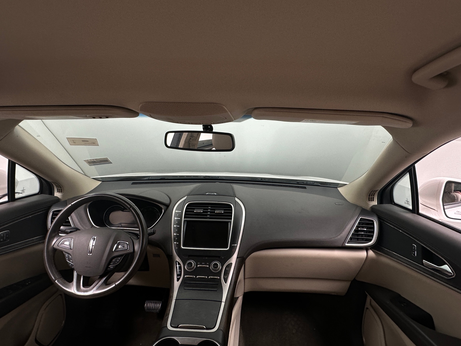 Thumbnail: 2017 Lincoln MKX - 2