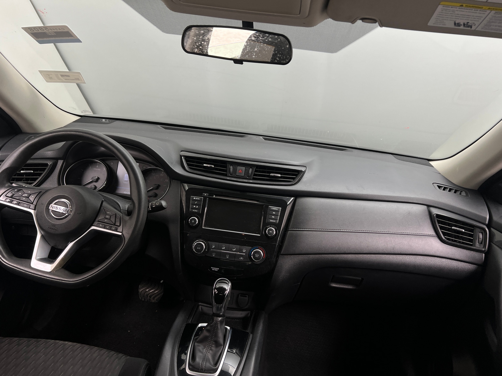 Thumbnail: 2018 Nissan Rogue - 3