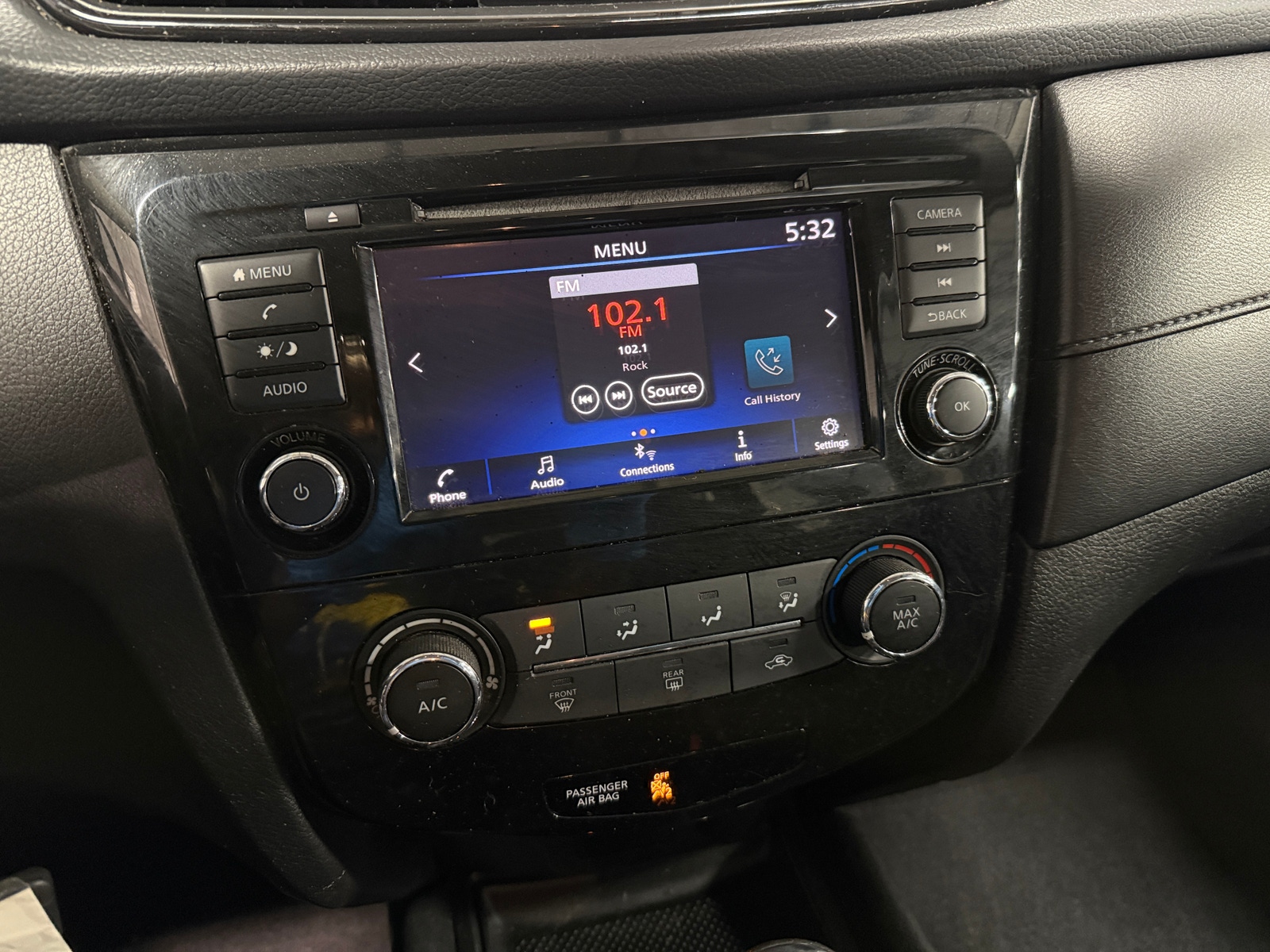 Thumbnail: 2018 Nissan Rogue - 4