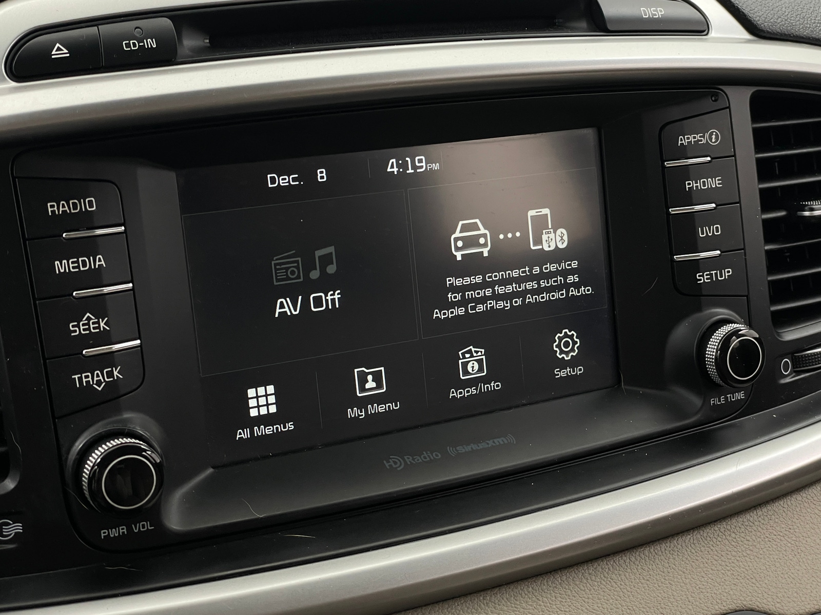 Thumbnail: 2017 Kia Sorento - 4