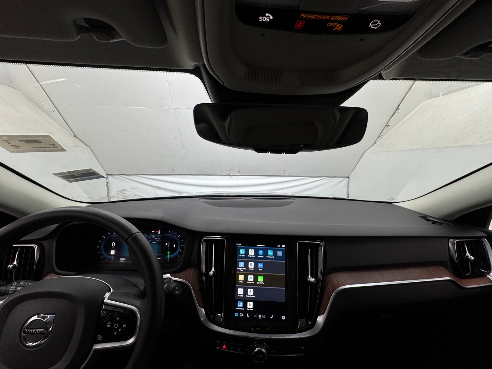 Thumbnail: 2025 Volvo V60 - 2