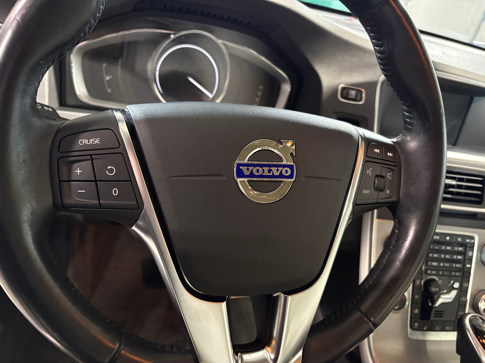 Thumbnail: 2018 Volvo S60 - 4