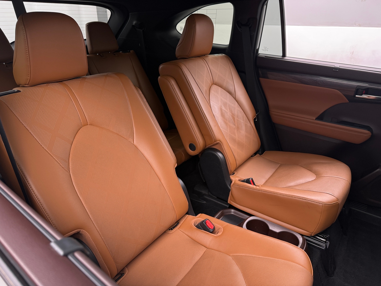 Thumbnail: 2022 Toyota Highlander - 5