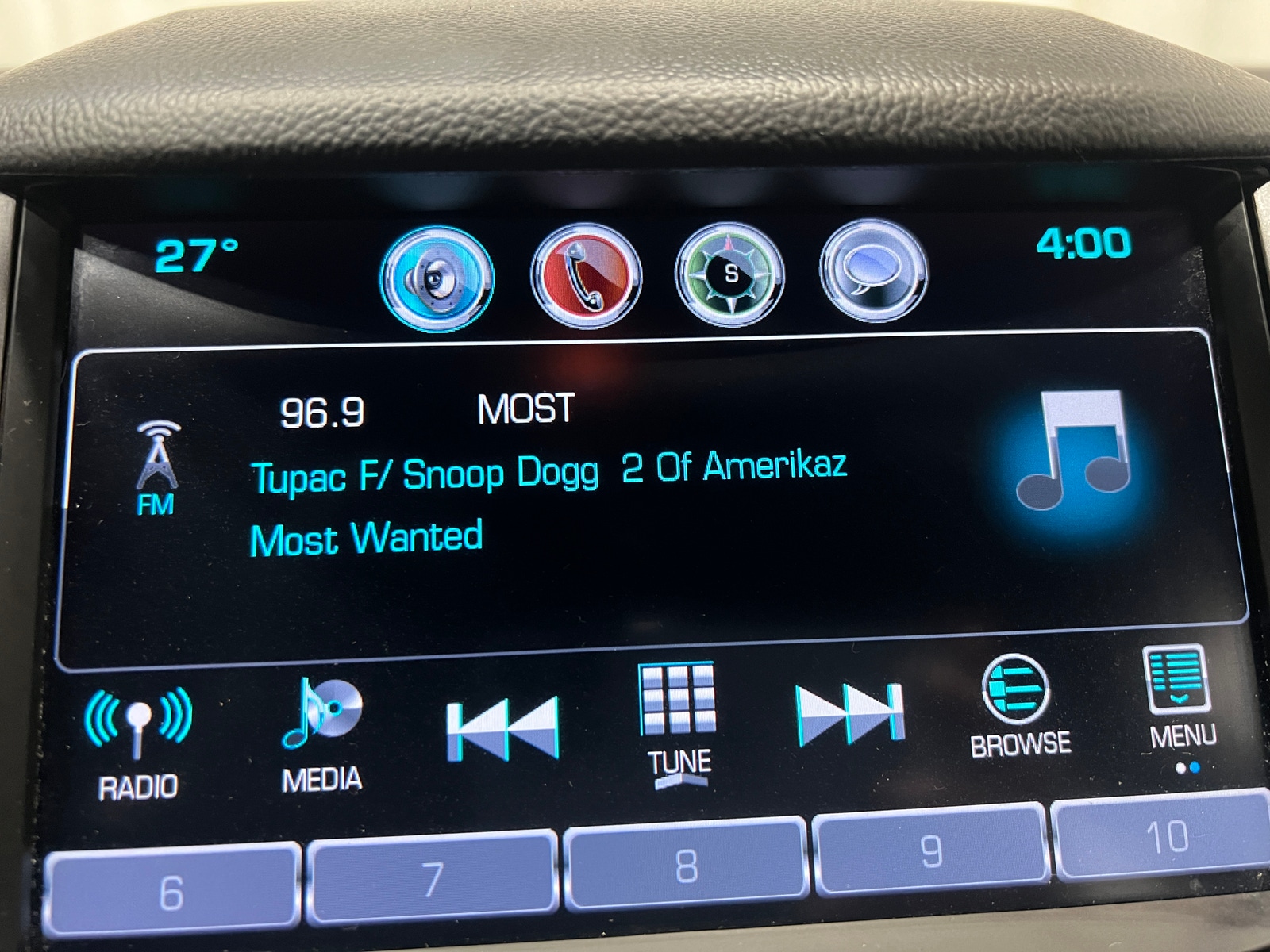 Thumbnail: 2018 Chevrolet Cruze - 4