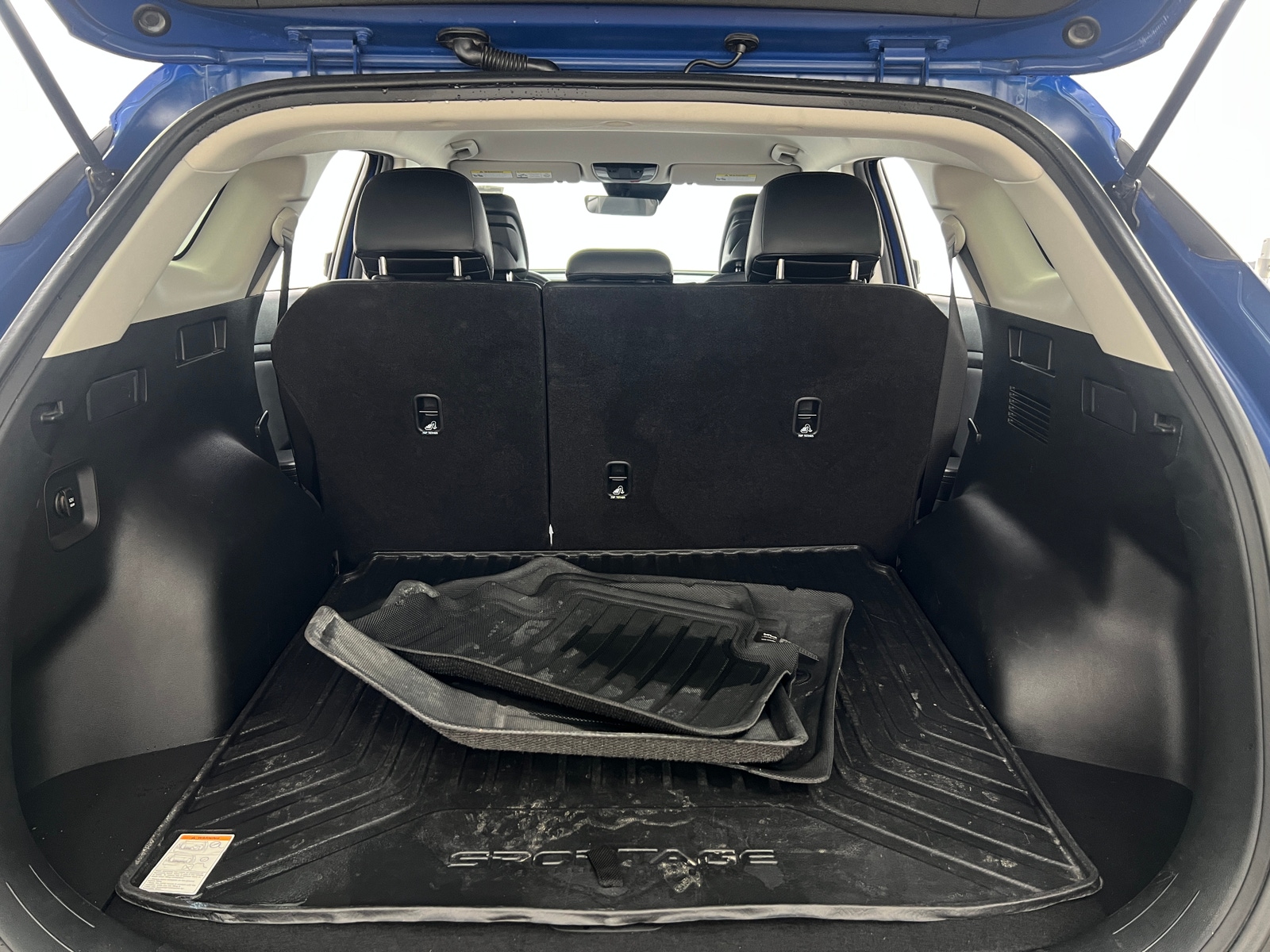 Thumbnail: 2023 Kia Sportage - 6