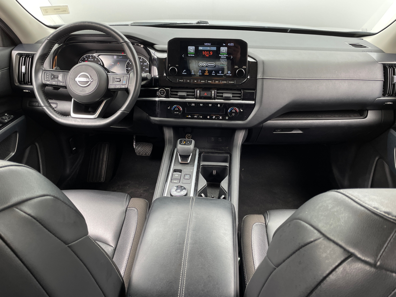 Thumbnail: 2022 Nissan Pathfinder - 2