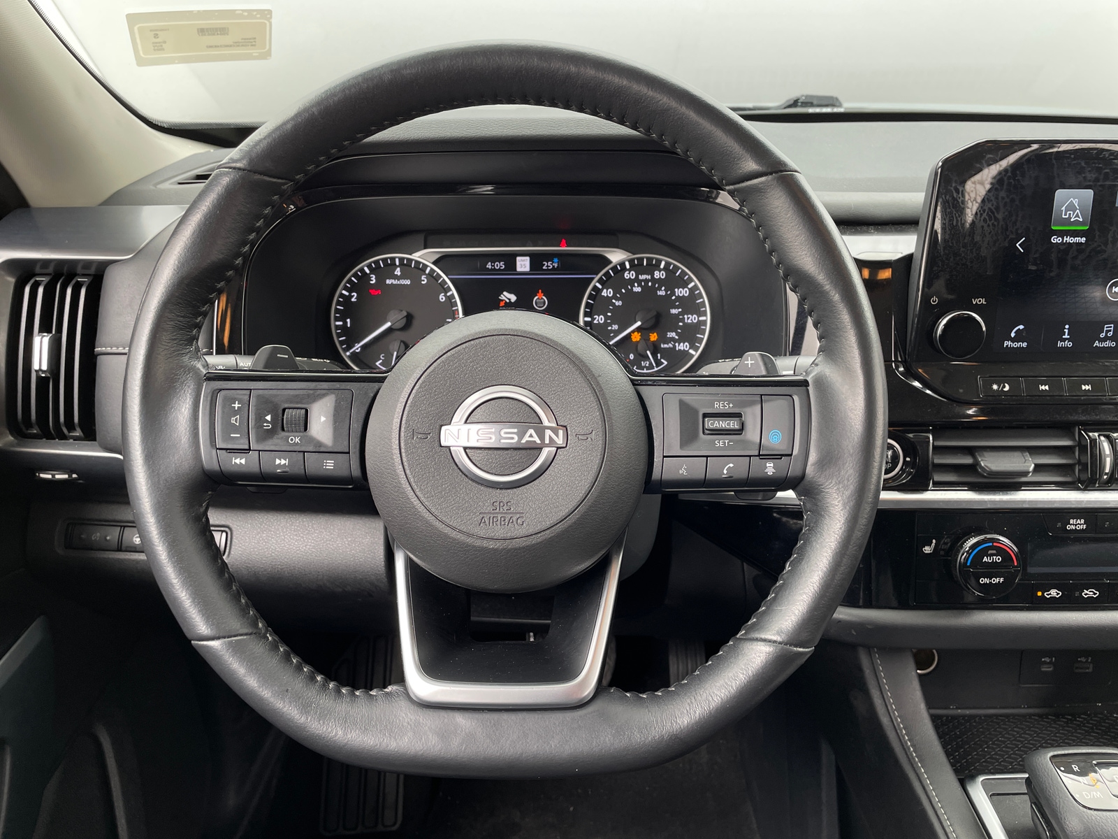 Thumbnail: 2022 Nissan Pathfinder - 4