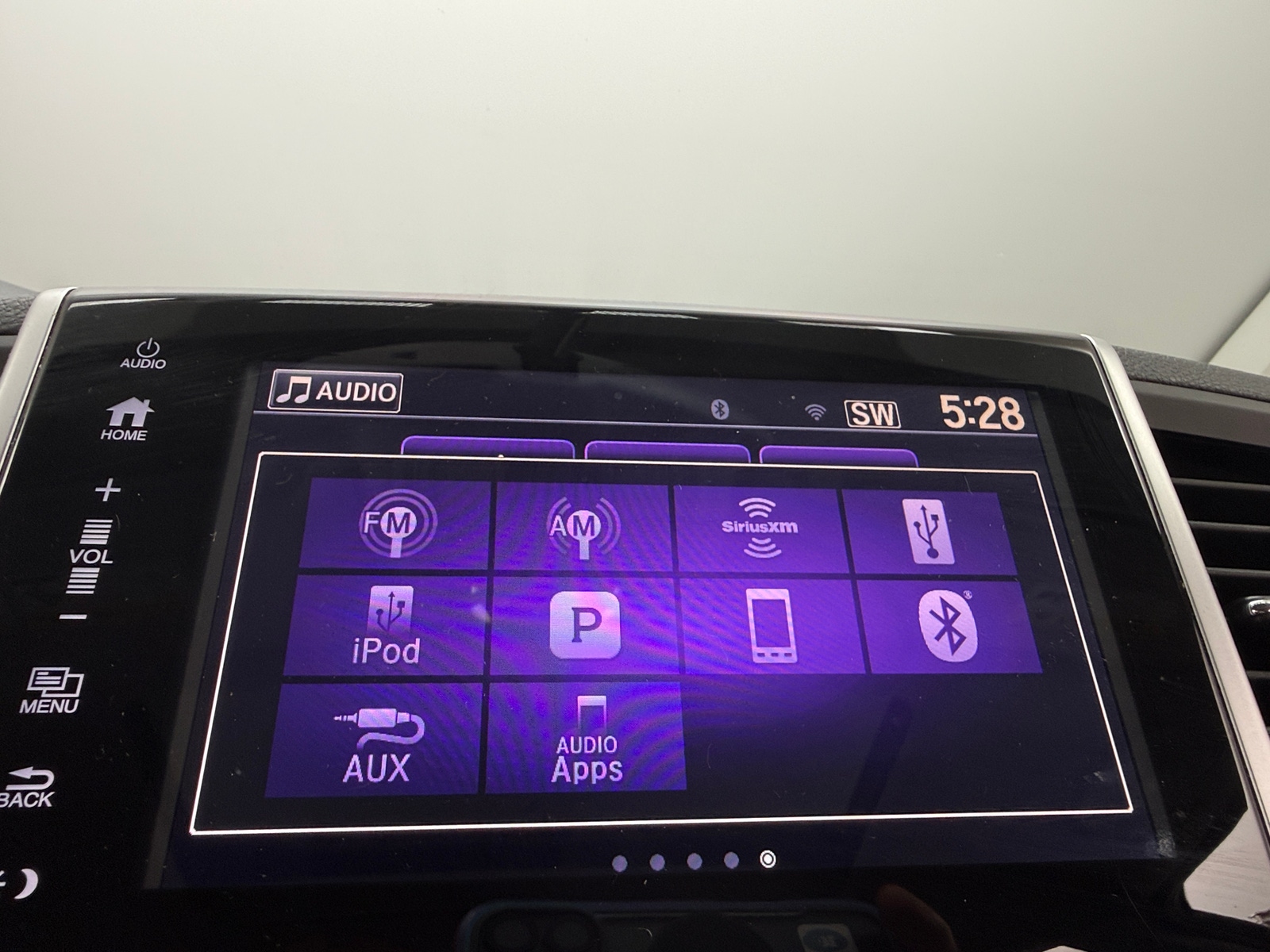 Thumbnail: 2018 Honda Pilot - 3