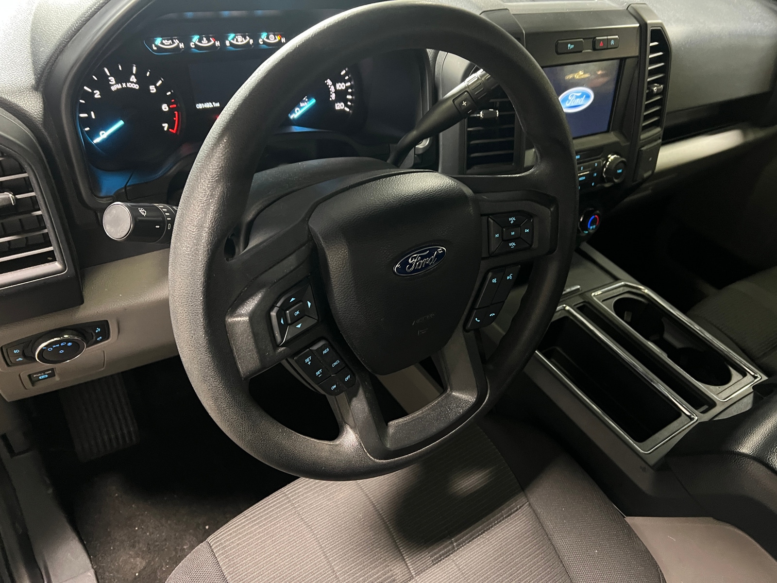 Thumbnail: 2019 Ford Econoline - 5