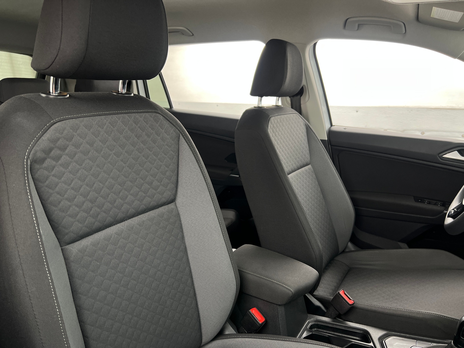 Thumbnail: 2020 Volkswagen Tiguan - 2