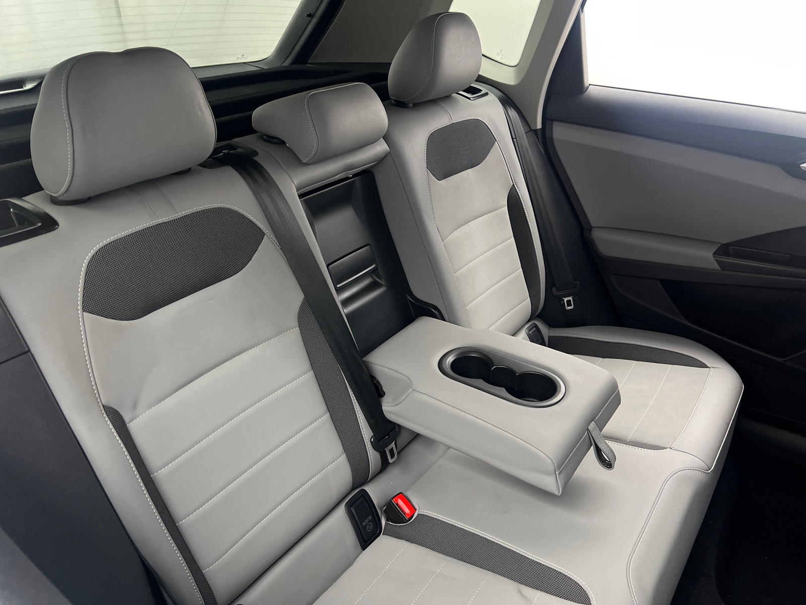 Thumbnail: 2022 Volkswagen Taos - 5