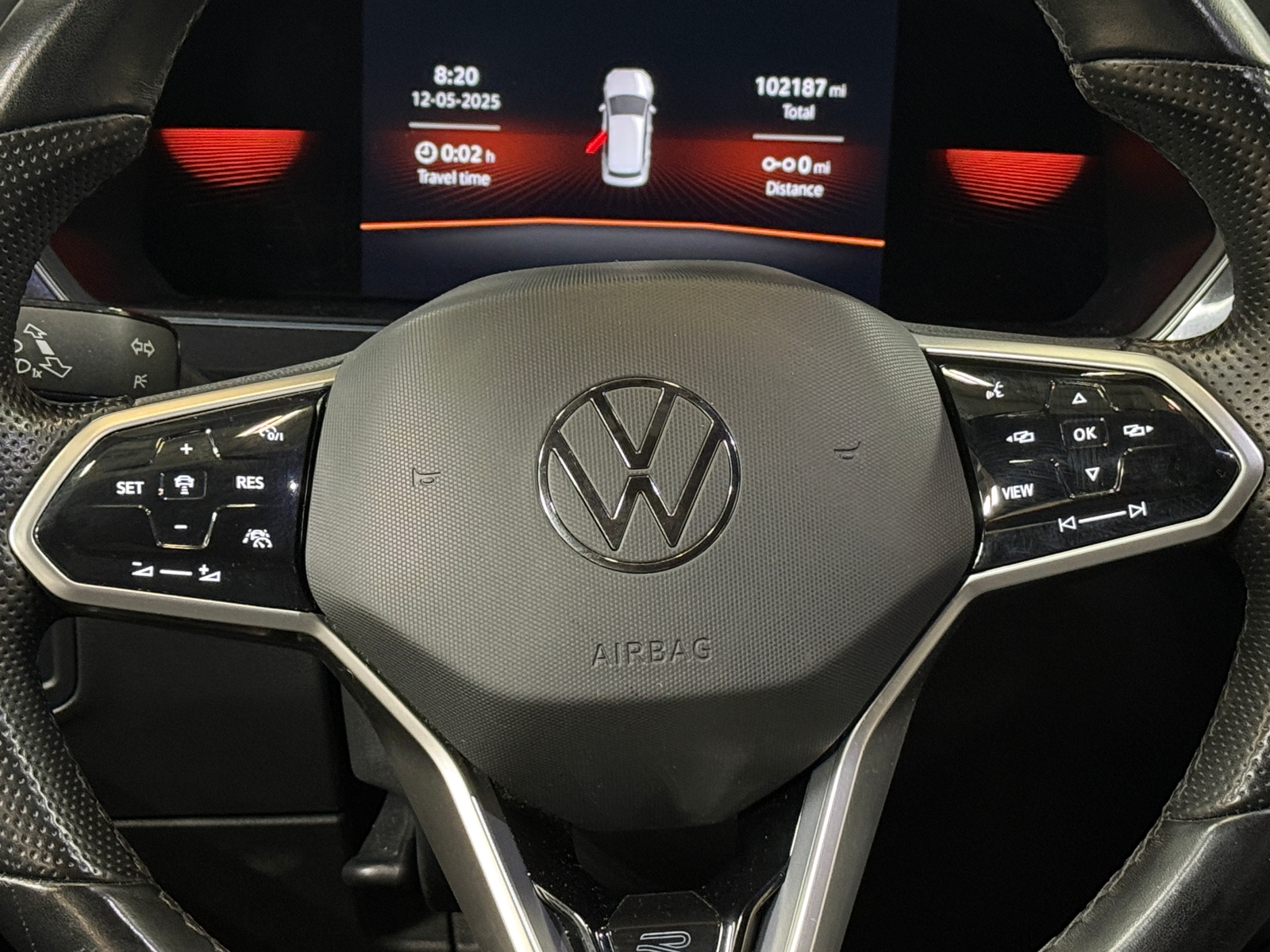 Thumbnail: 2022 Volkswagen Tiguan - 4