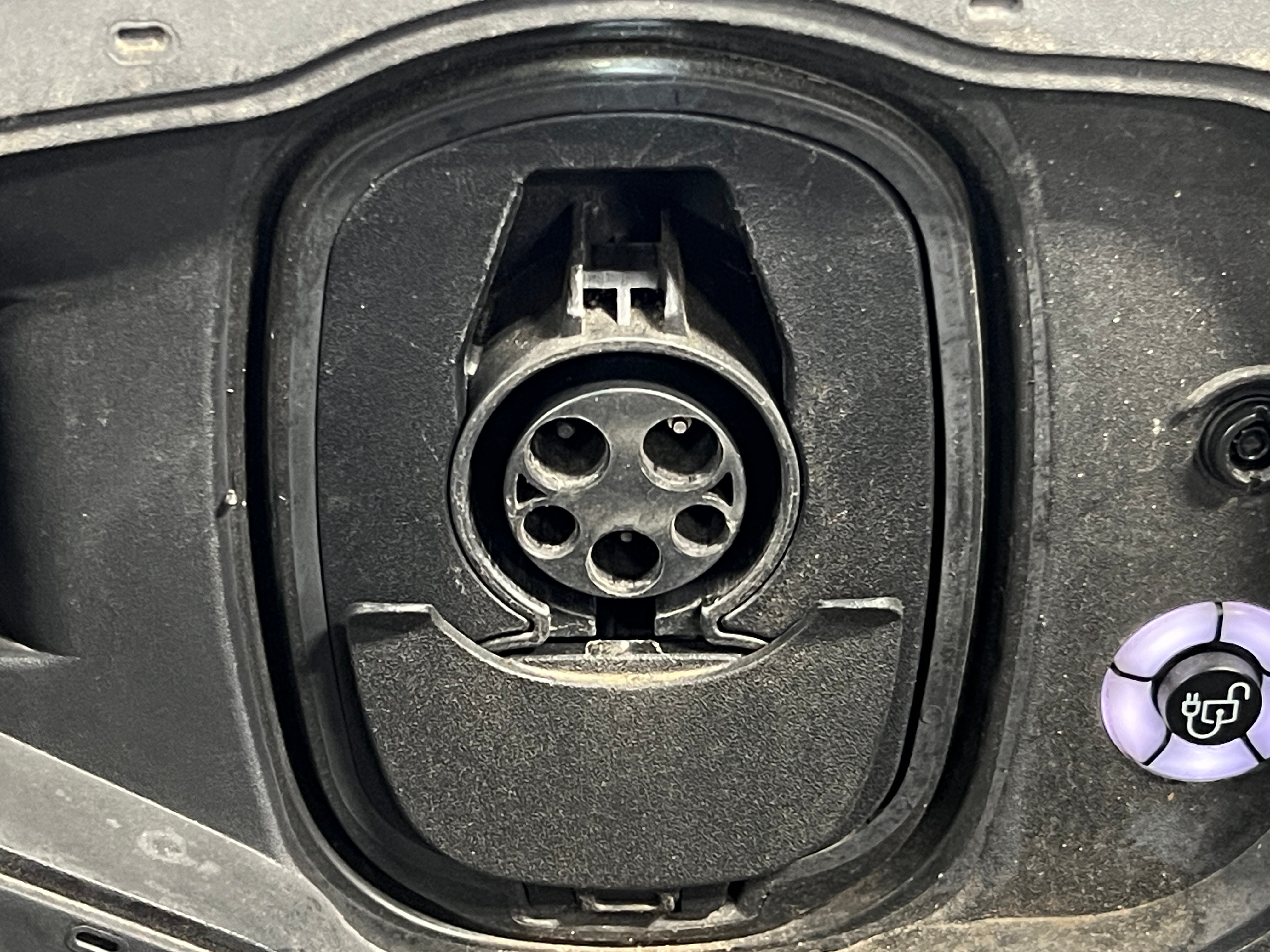 Used 2022 Ford Mustang Mach-E Select RWD with VIN 3FMTK1RM9NMA61625 for sale in Oak Creek, WI