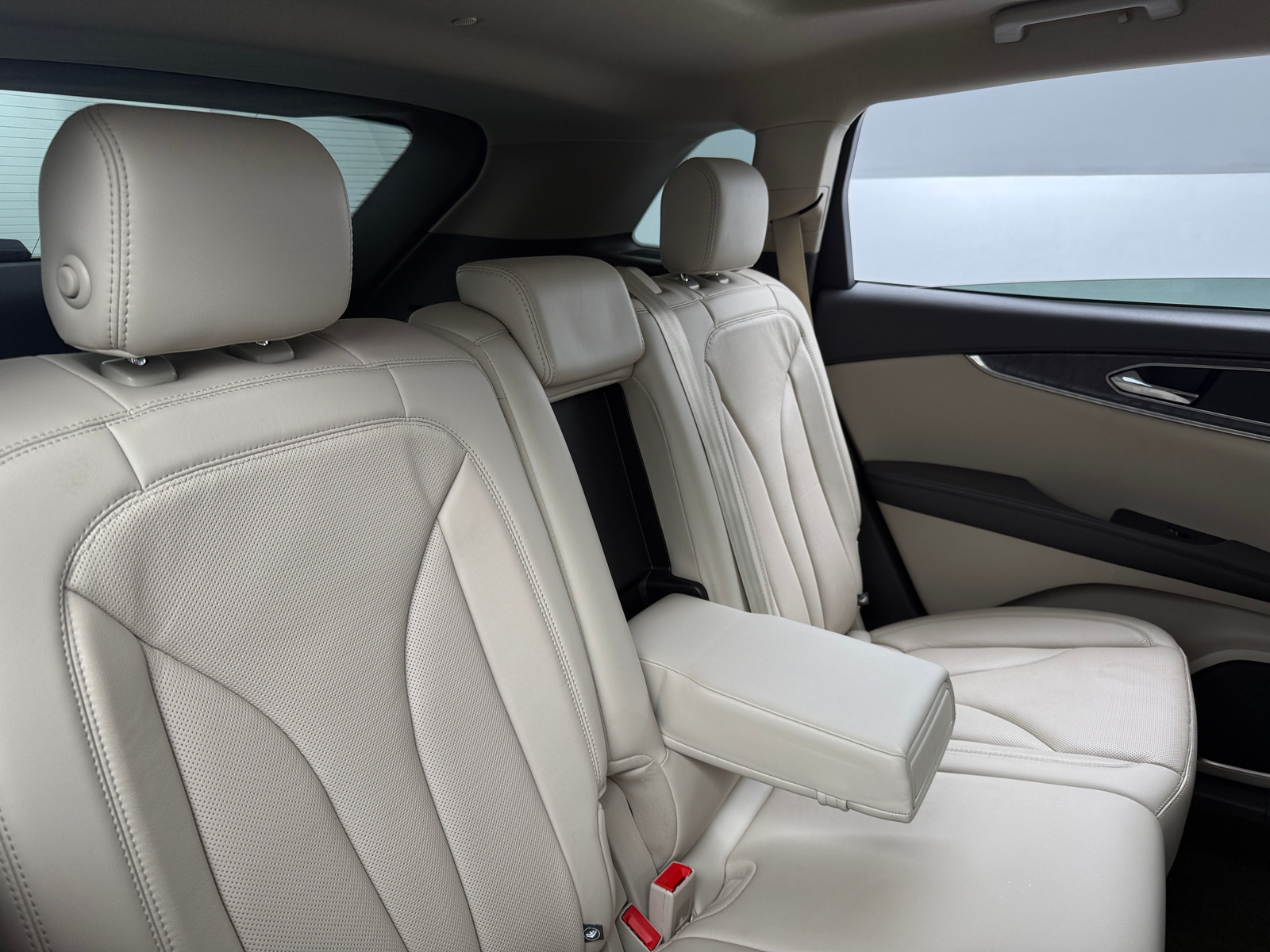 Thumbnail: 2019 Lincoln Nautilus - 5