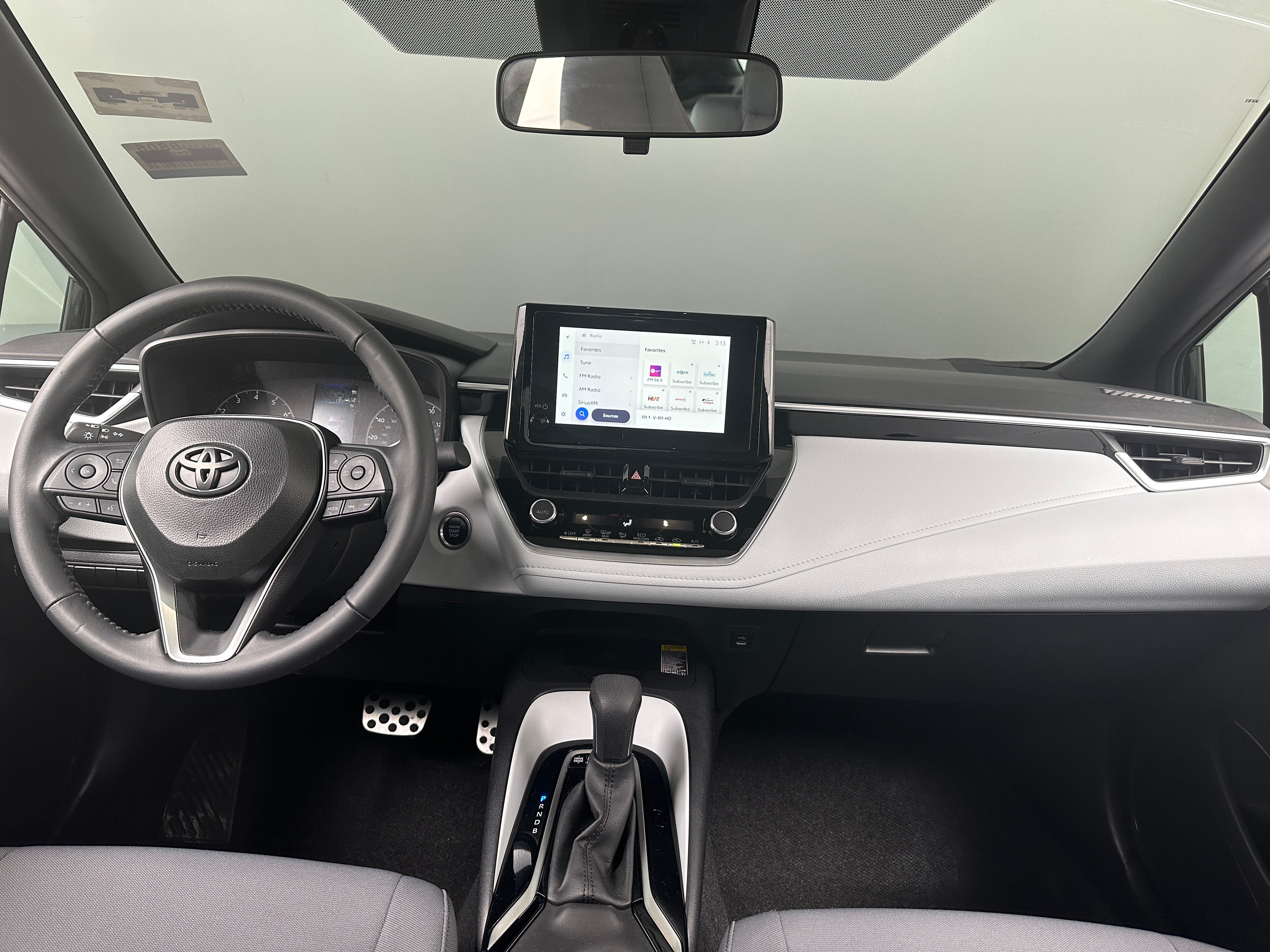 Used 2024 Toyota Corolla SE with VIN 5YFP4MCE9RP189199 for sale in Northfield, Minnesota