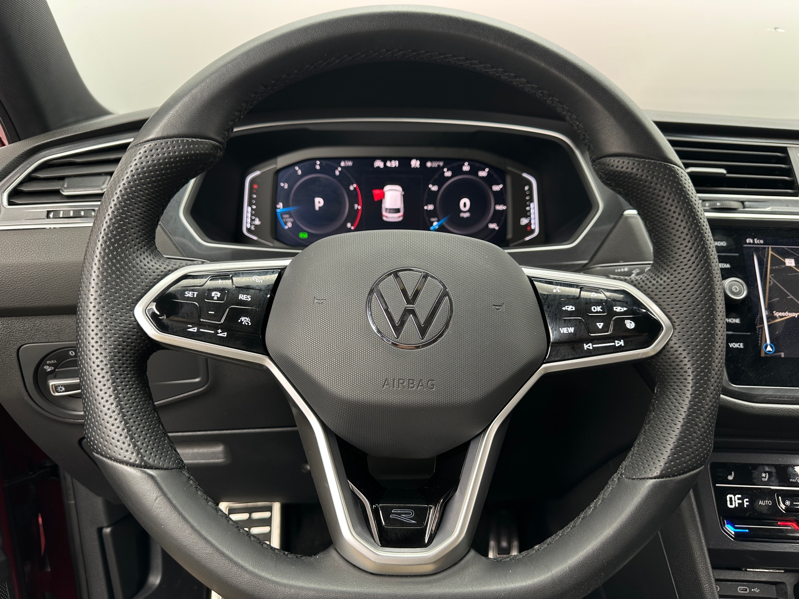 Thumbnail: 2024 Volkswagen Tiguan - 4