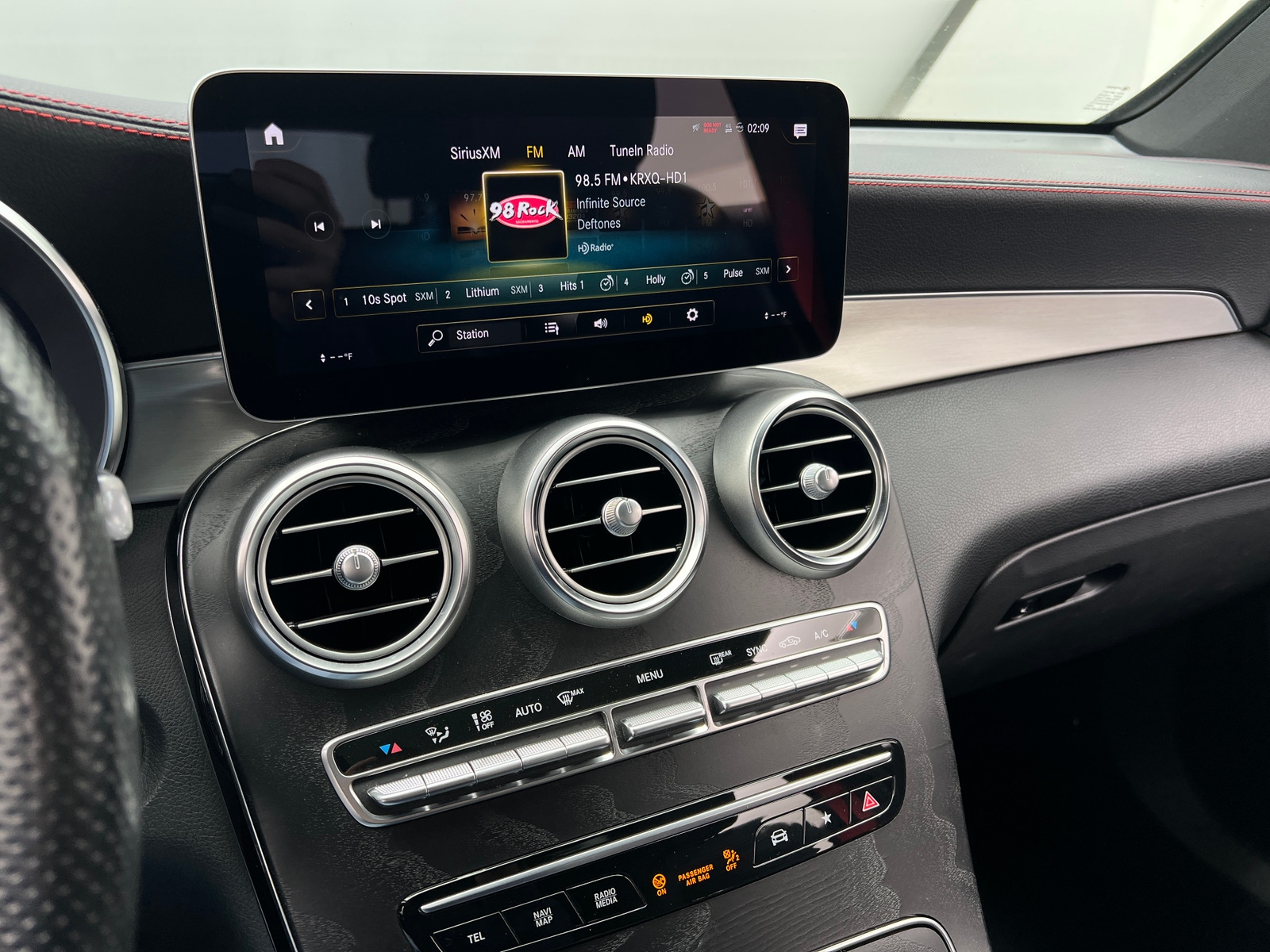 Thumbnail: 2020 Mercedes-Benz GLC - 3