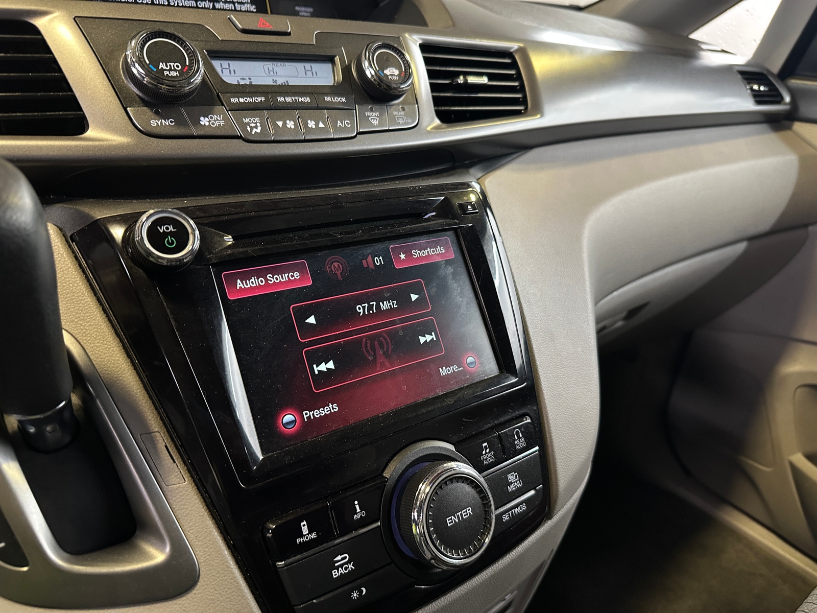 Thumbnail: 2017 Honda Odyssey - 4