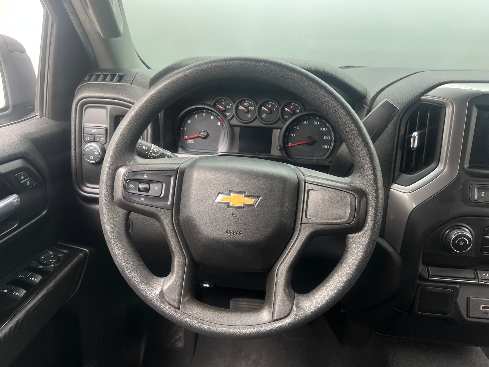 Thumbnail: 2019 Chevrolet Silverado 1500 - 5