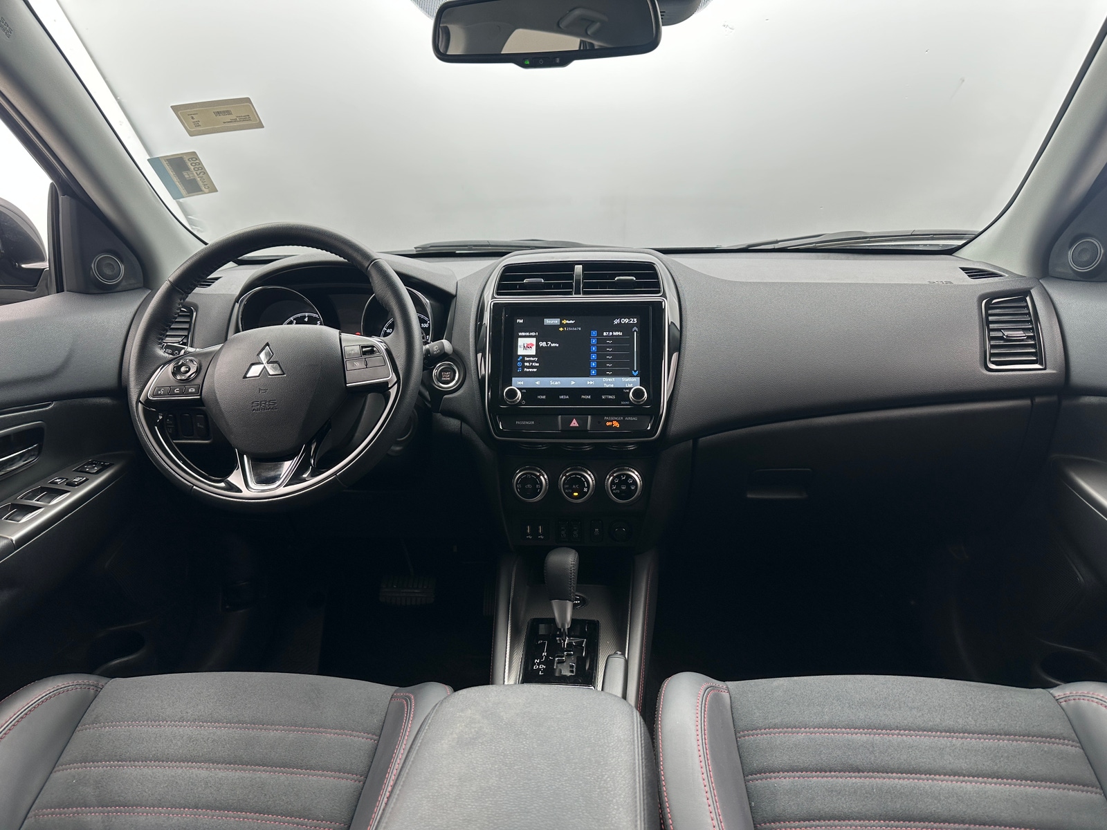 Thumbnail: 2025 Mitsubishi Outlander Sport - 3