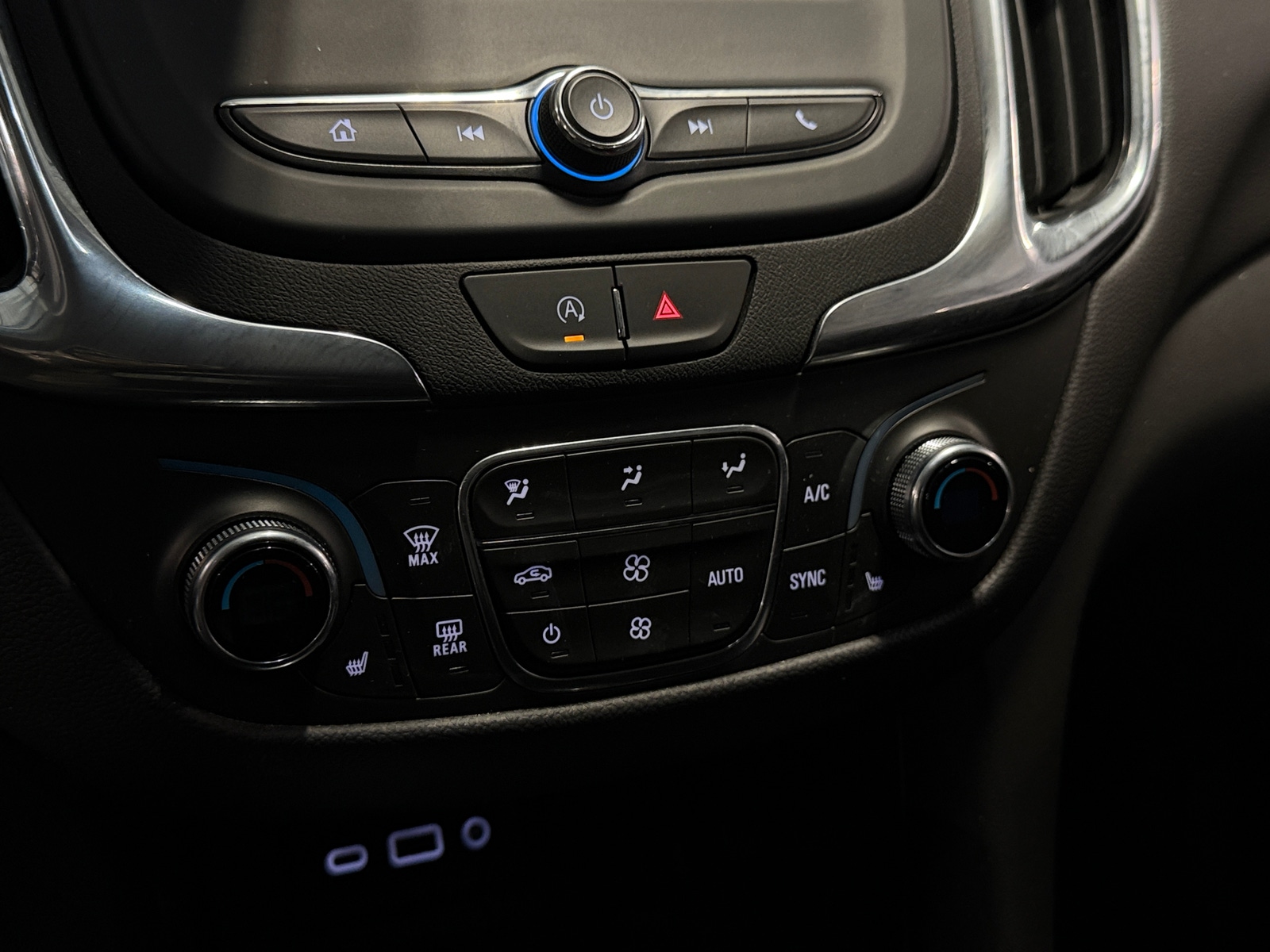 Thumbnail: 2024 Chevrolet Equinox - 4