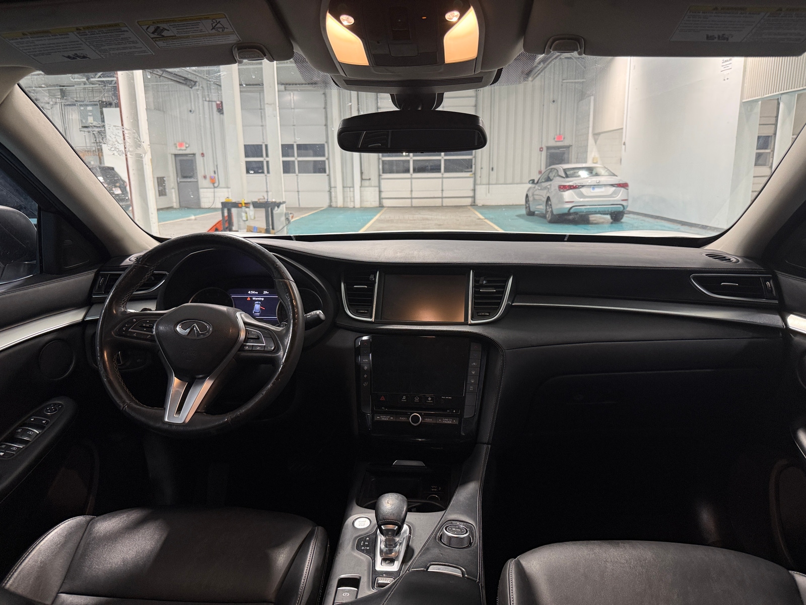 Thumbnail: 2019 INFINITI QX50 - 3