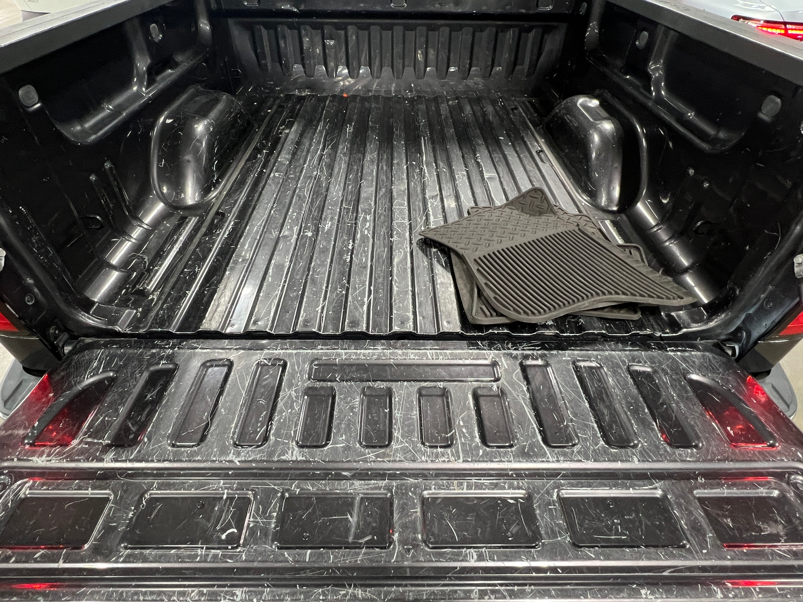 Thumbnail: 2014 Chevrolet Silverado 1500 - 7