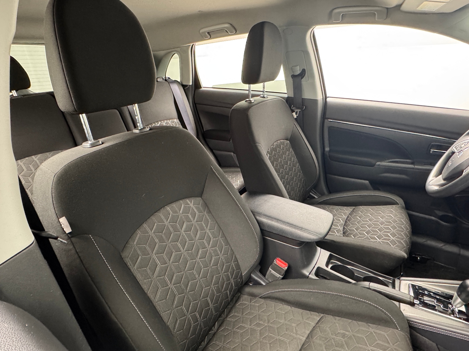 Thumbnail: 2024 Mitsubishi Outlander Sport - 2