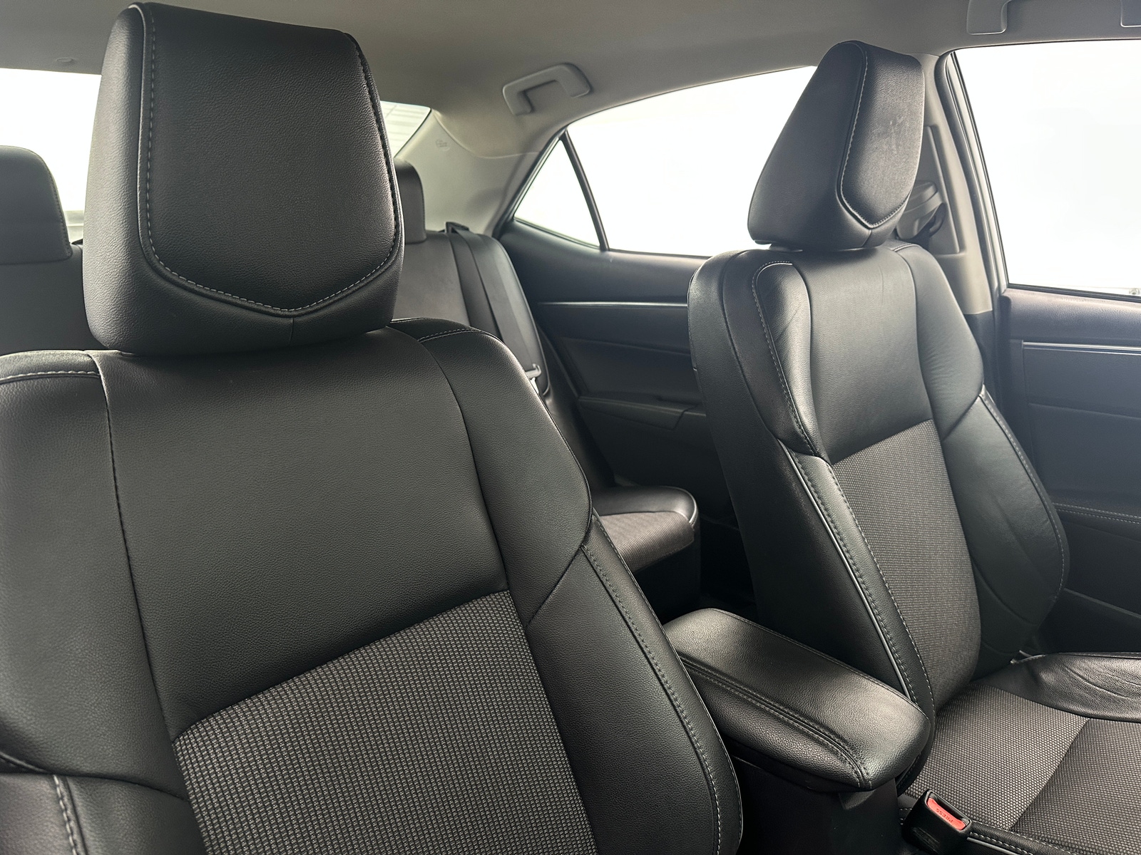 Thumbnail: 2016 Toyota Corolla - 2