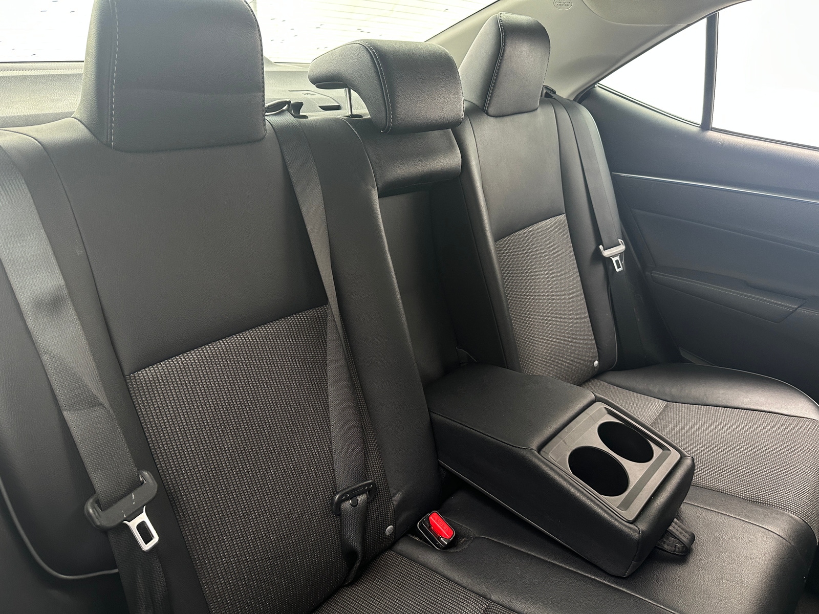 Thumbnail: 2016 Toyota Corolla - 6