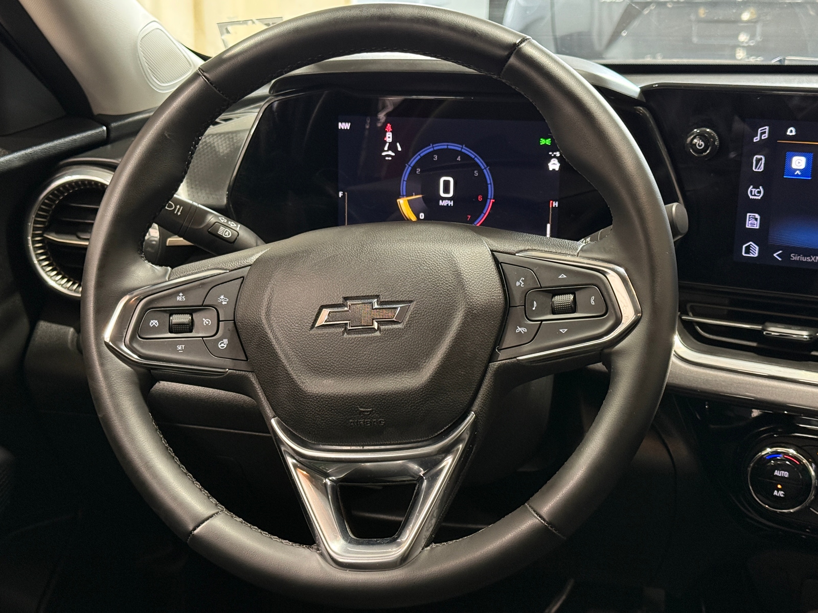 Thumbnail: 2024 Chevrolet Trax - 4