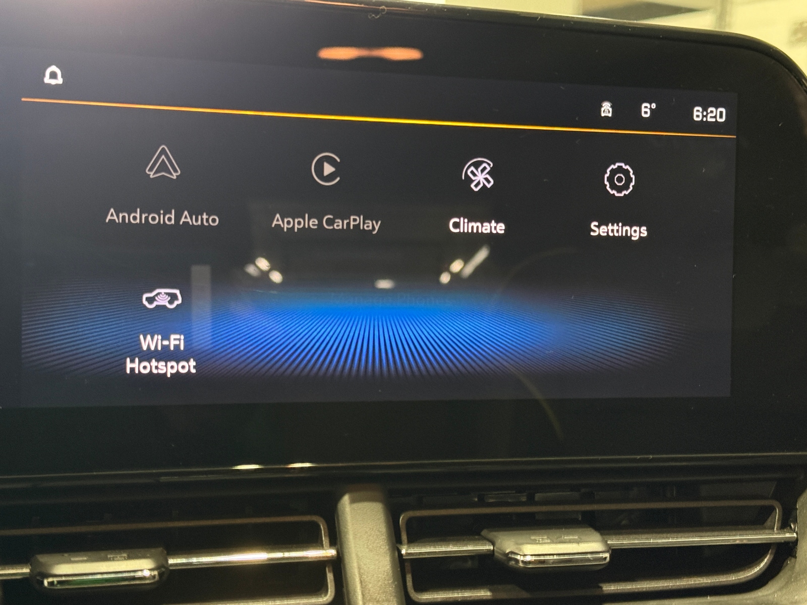 Thumbnail: 2024 Chevrolet Trax - 3