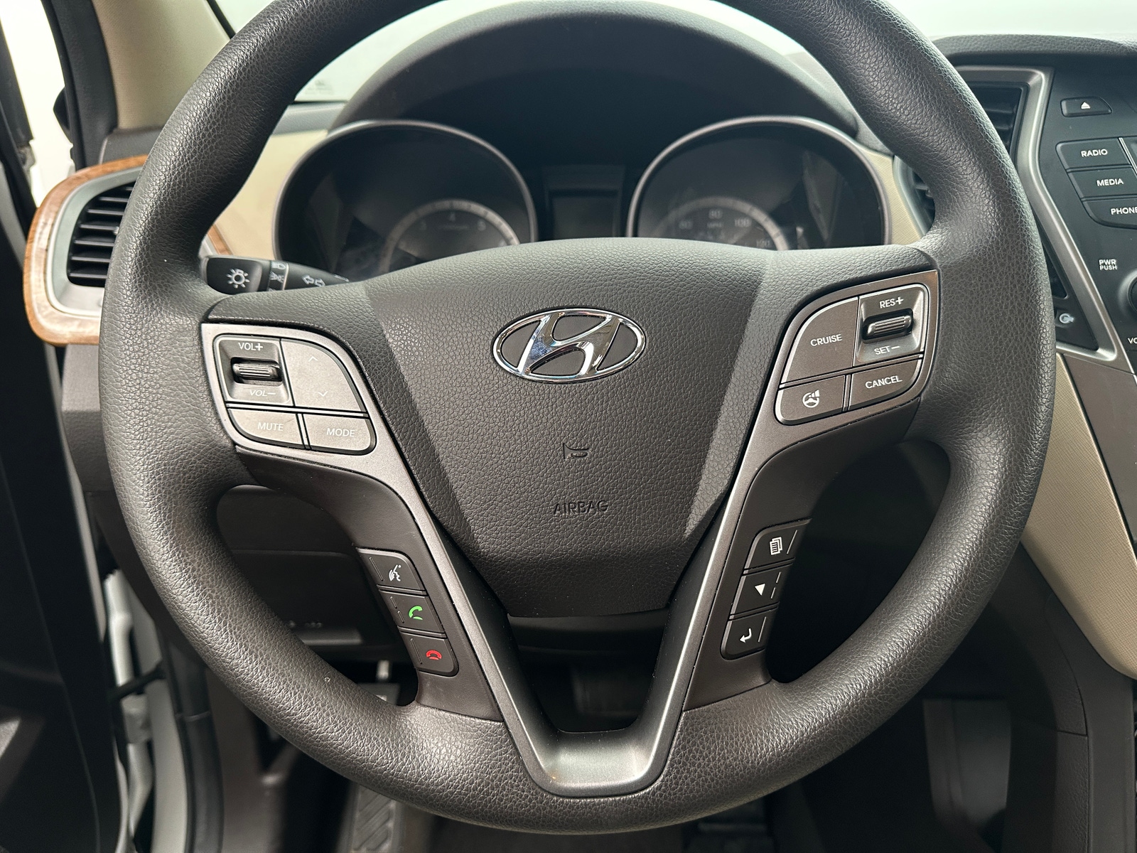 Thumbnail: 2016 Hyundai Santa Fe - 5