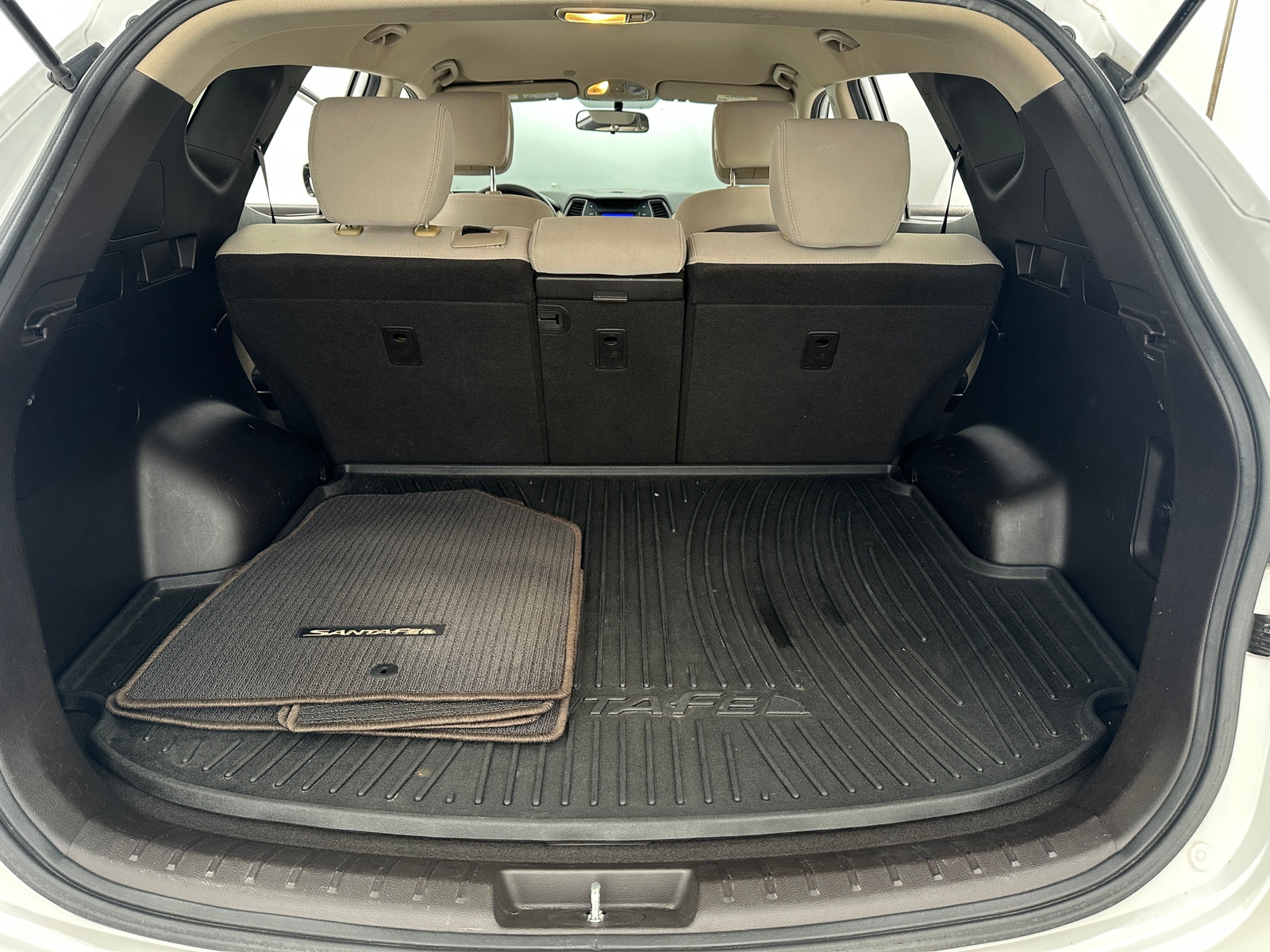 Thumbnail: 2016 Hyundai Santa Fe - 7