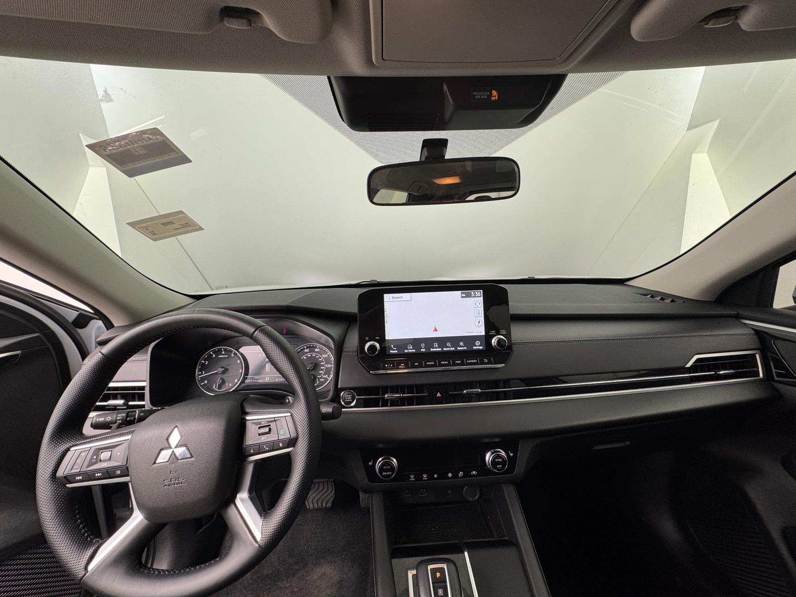 Thumbnail: 2024 Mitsubishi Outlander - 2