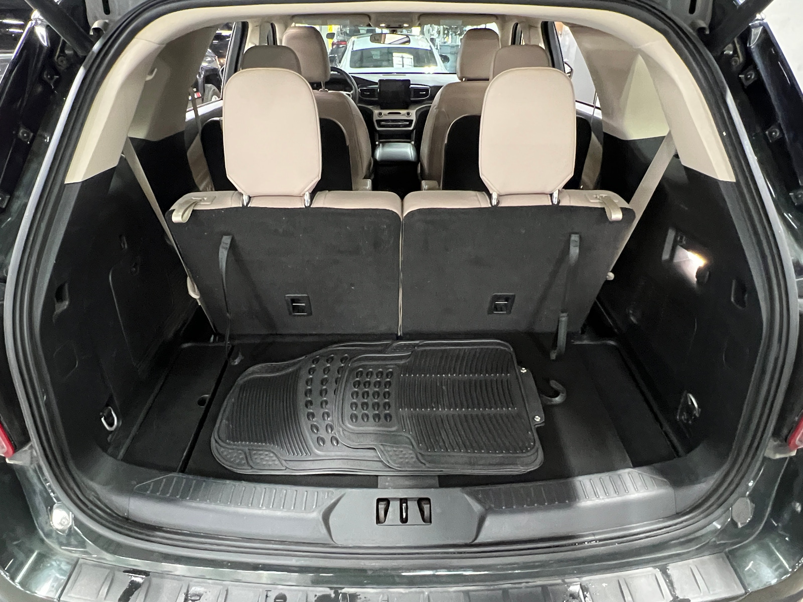 Thumbnail: 2023 Ford Explorer - 6