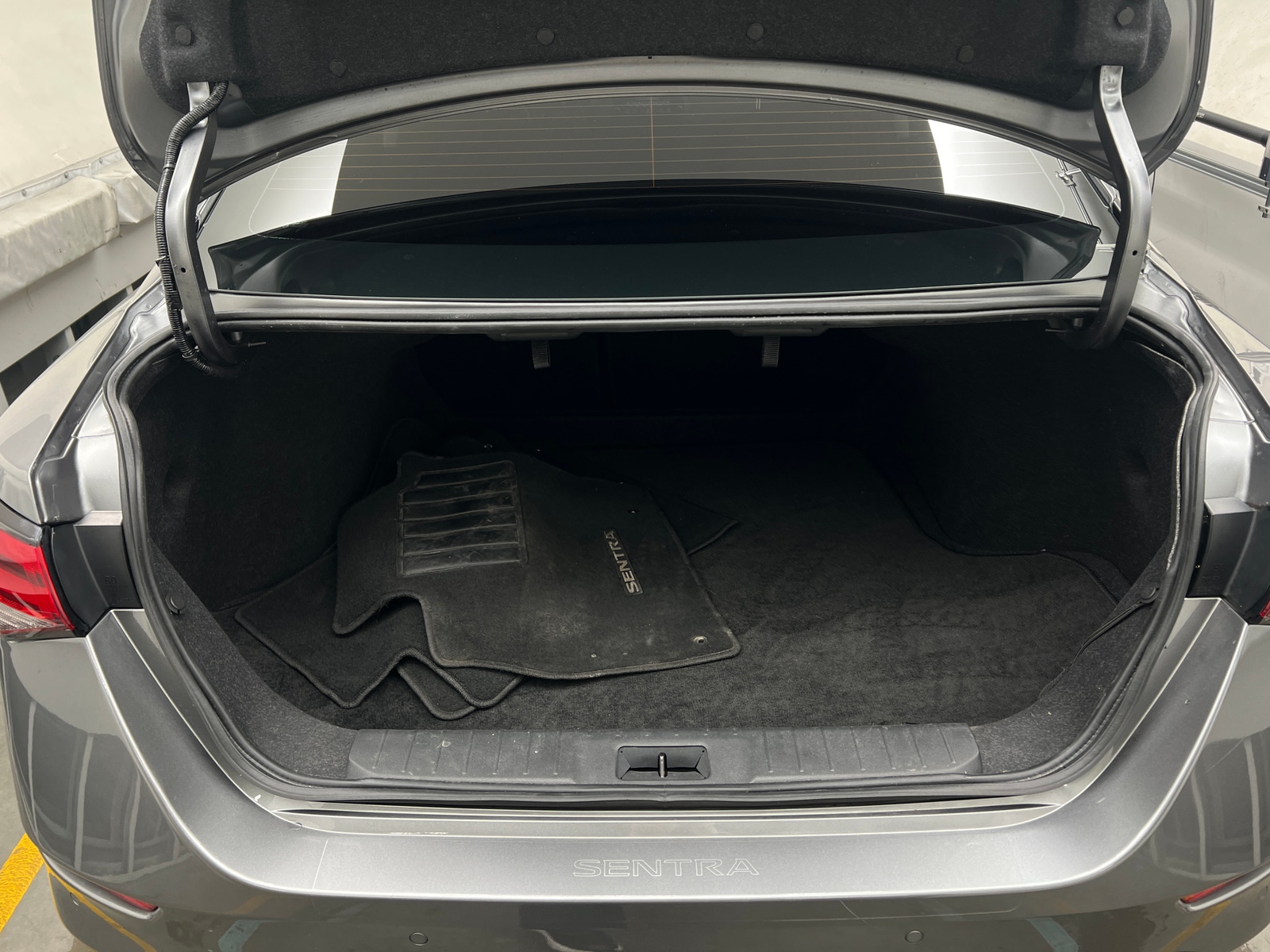 Thumbnail: 2023 Nissan Sentra - 7