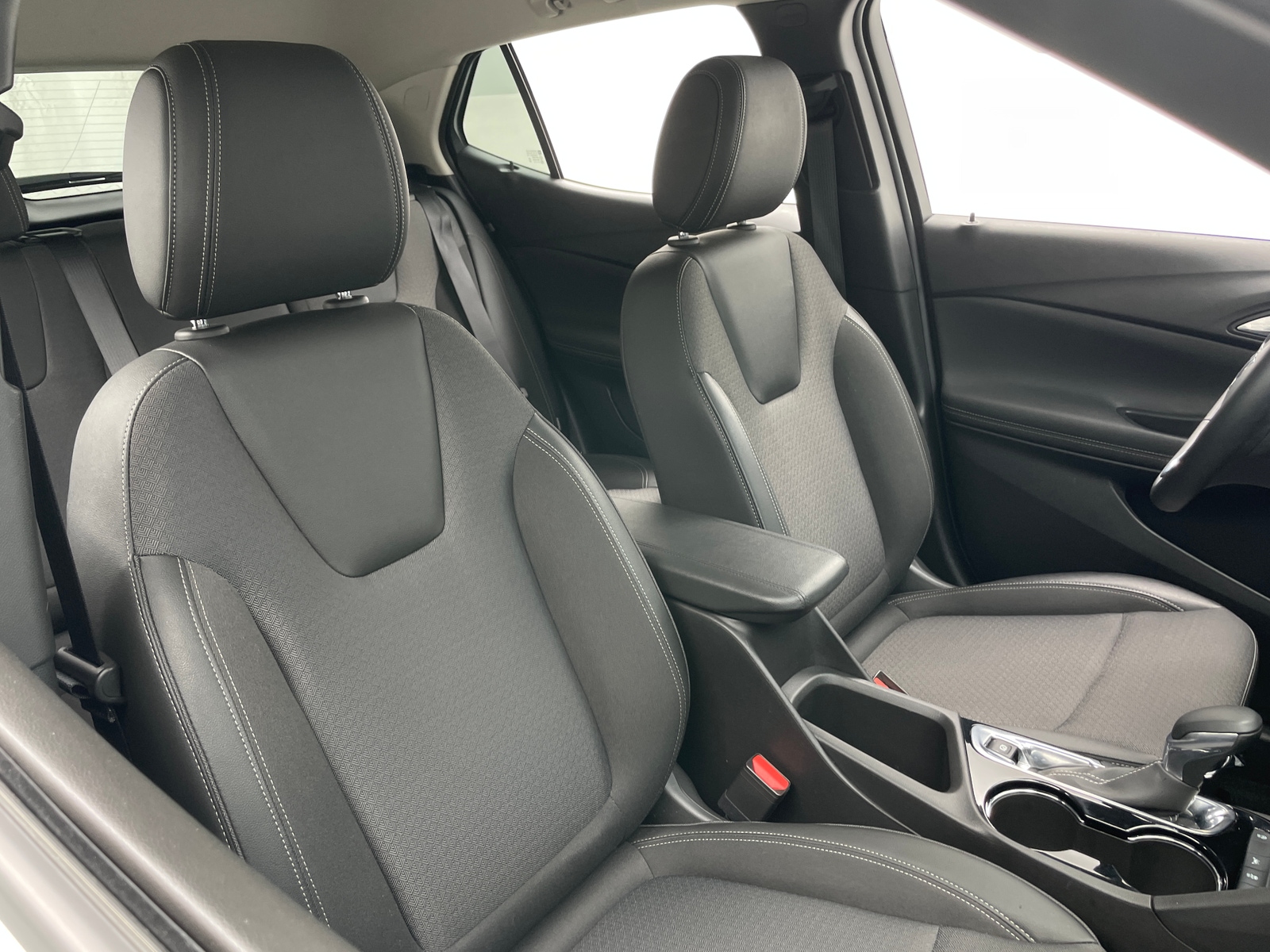 Thumbnail: 2025 Buick Encore GX - 2