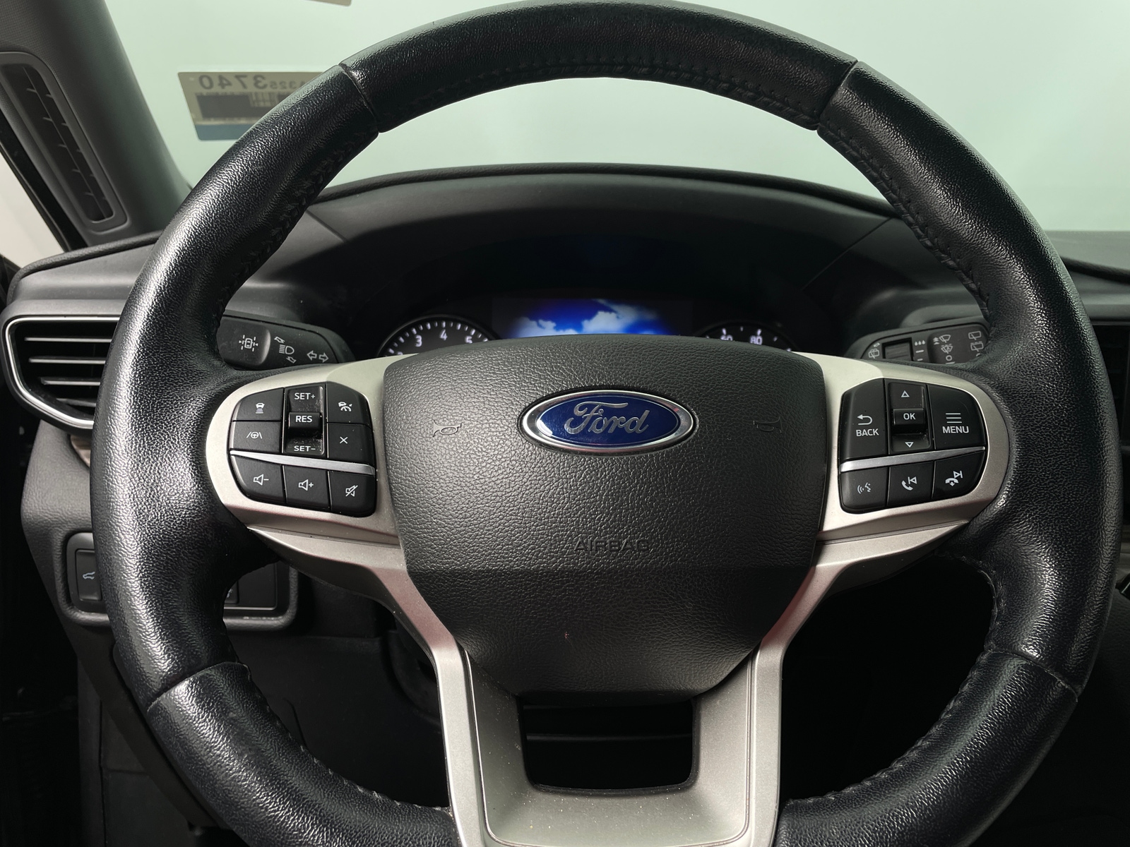 Thumbnail: 2022 Ford Explorer - 4