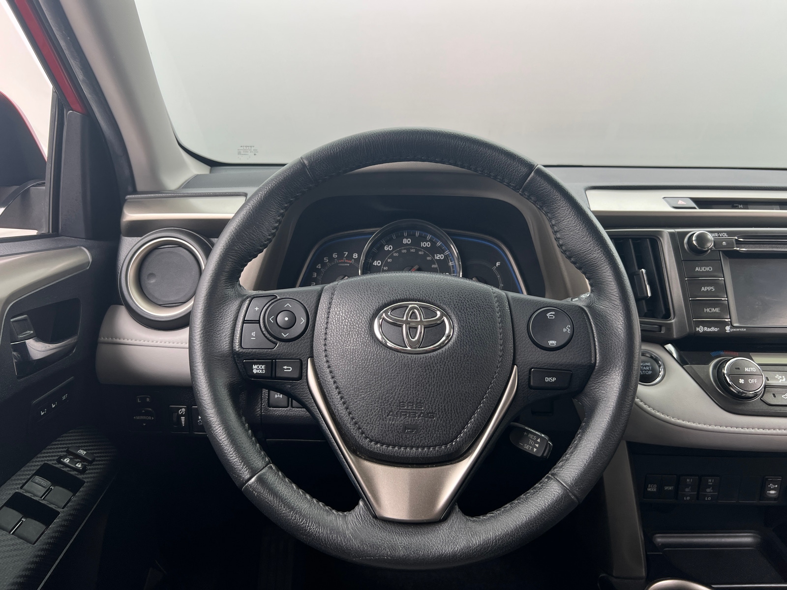 Thumbnail: 2015 Toyota RAV4 - 4