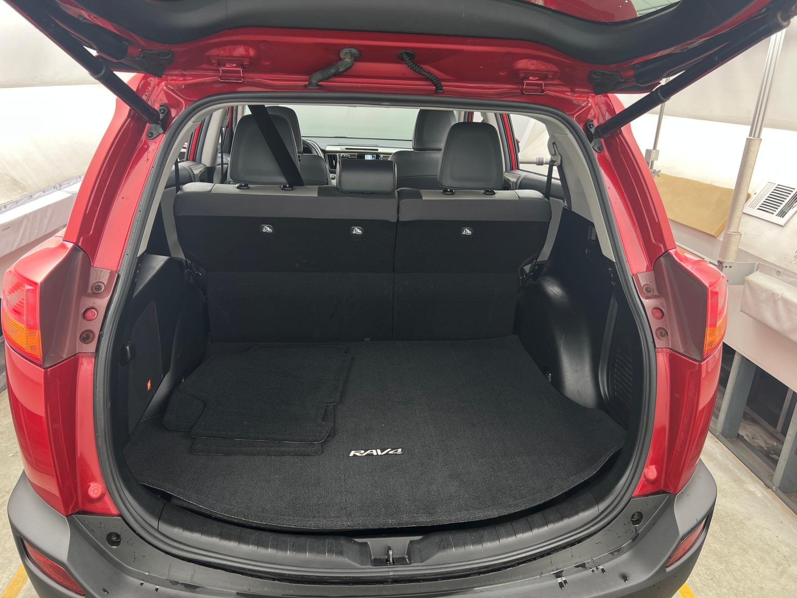 Thumbnail: 2015 Toyota RAV4 - 6