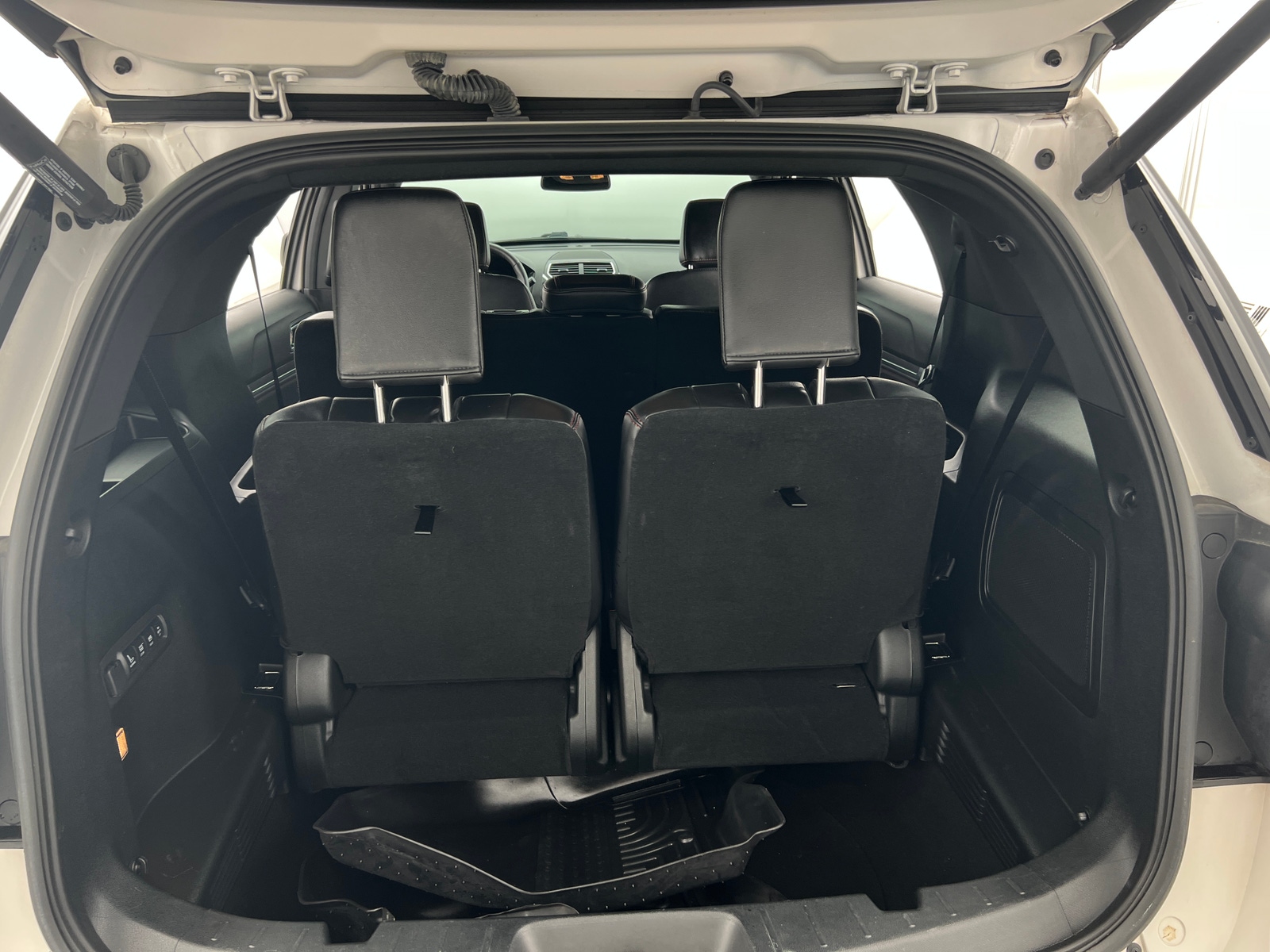 Thumbnail: 2018 Ford Explorer - 6