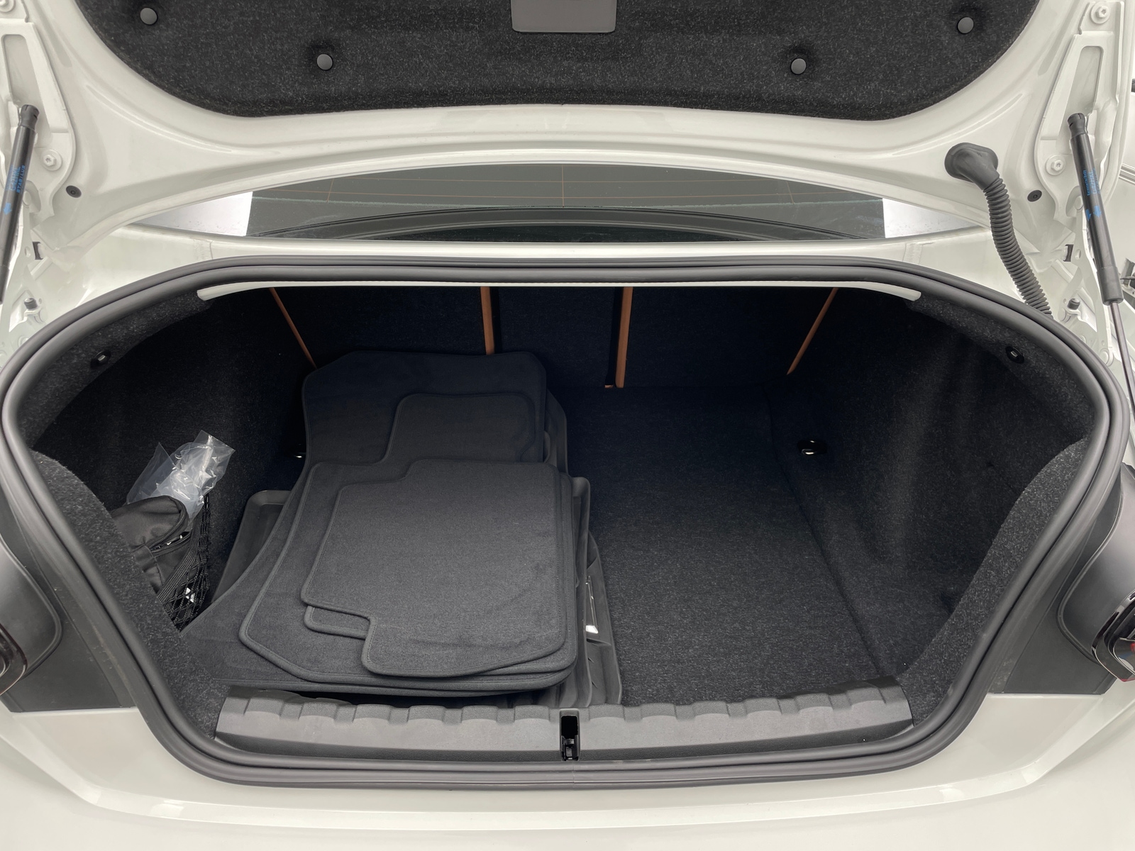 Thumbnail: 2025 BMW 2 Series - 4