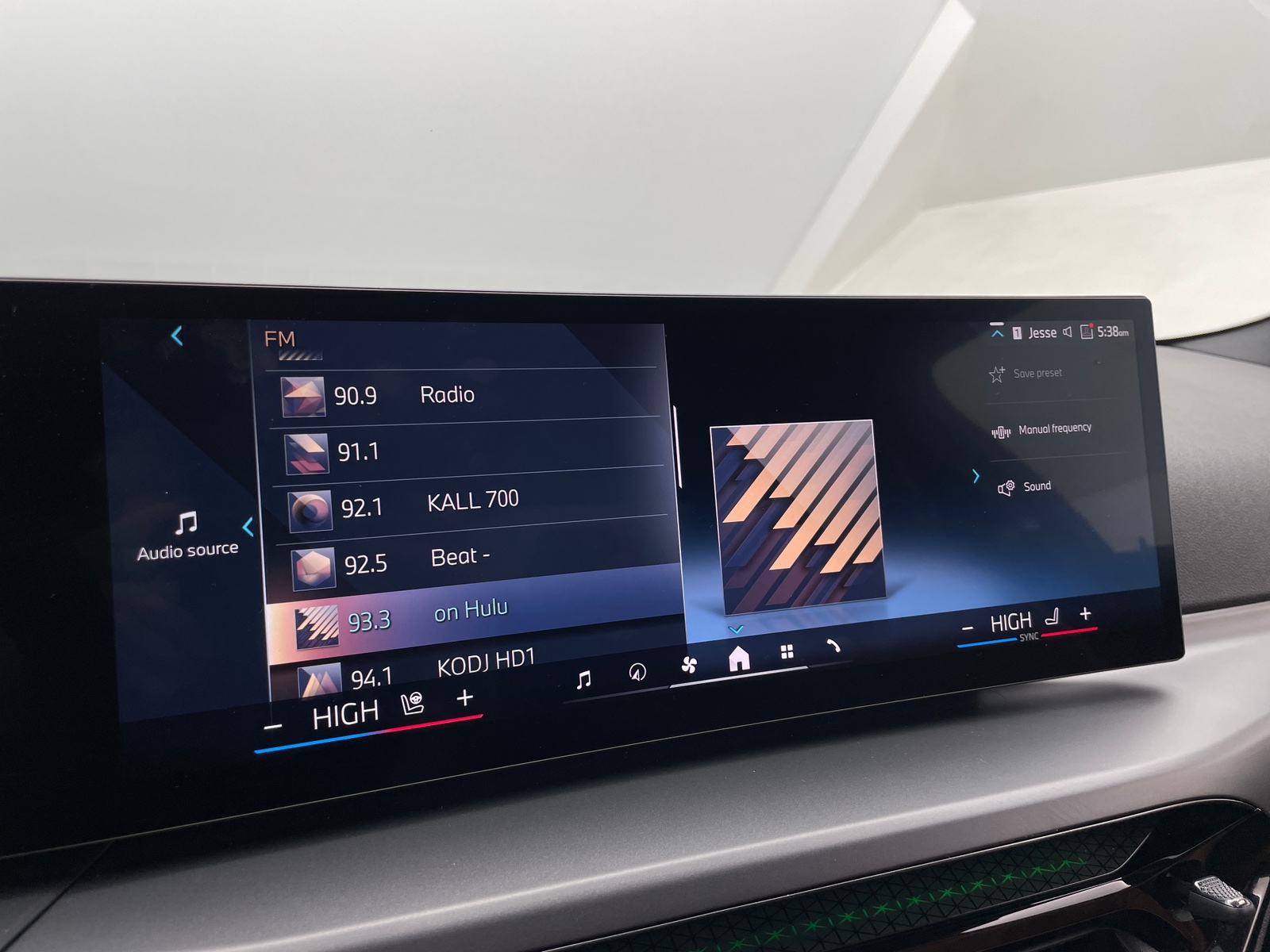 Thumbnail: 2025 BMW 2 Series - 2