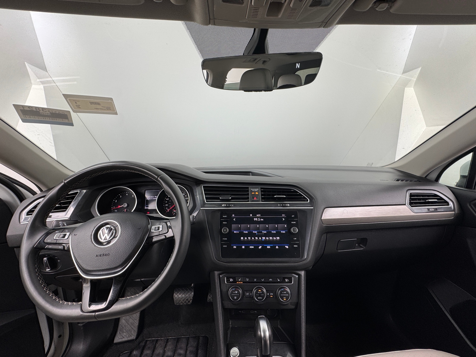 Thumbnail: 2021 Volkswagen Tiguan - 3